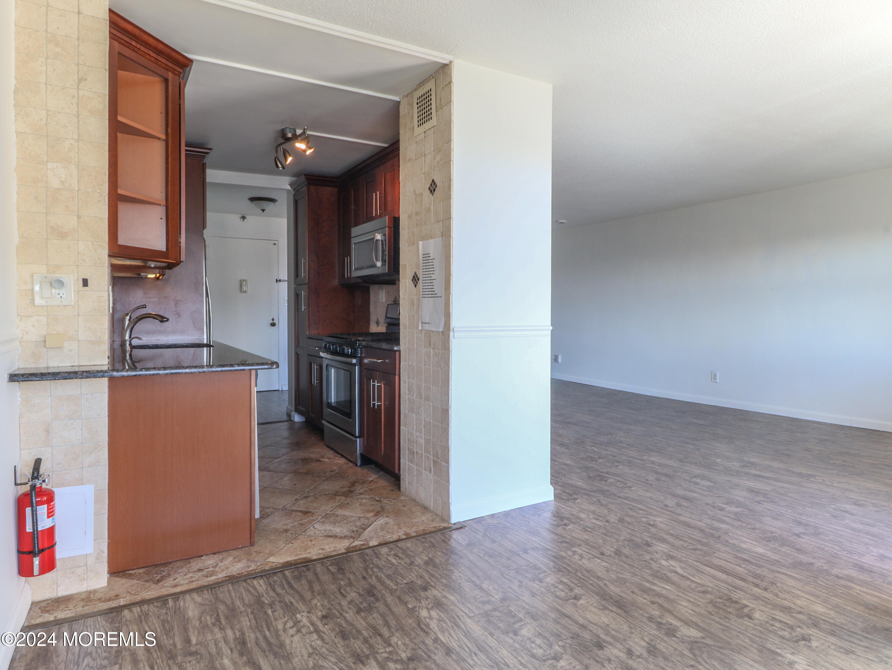 28 Riverside Avenue #4F, Red Bank, New Jersey image 7