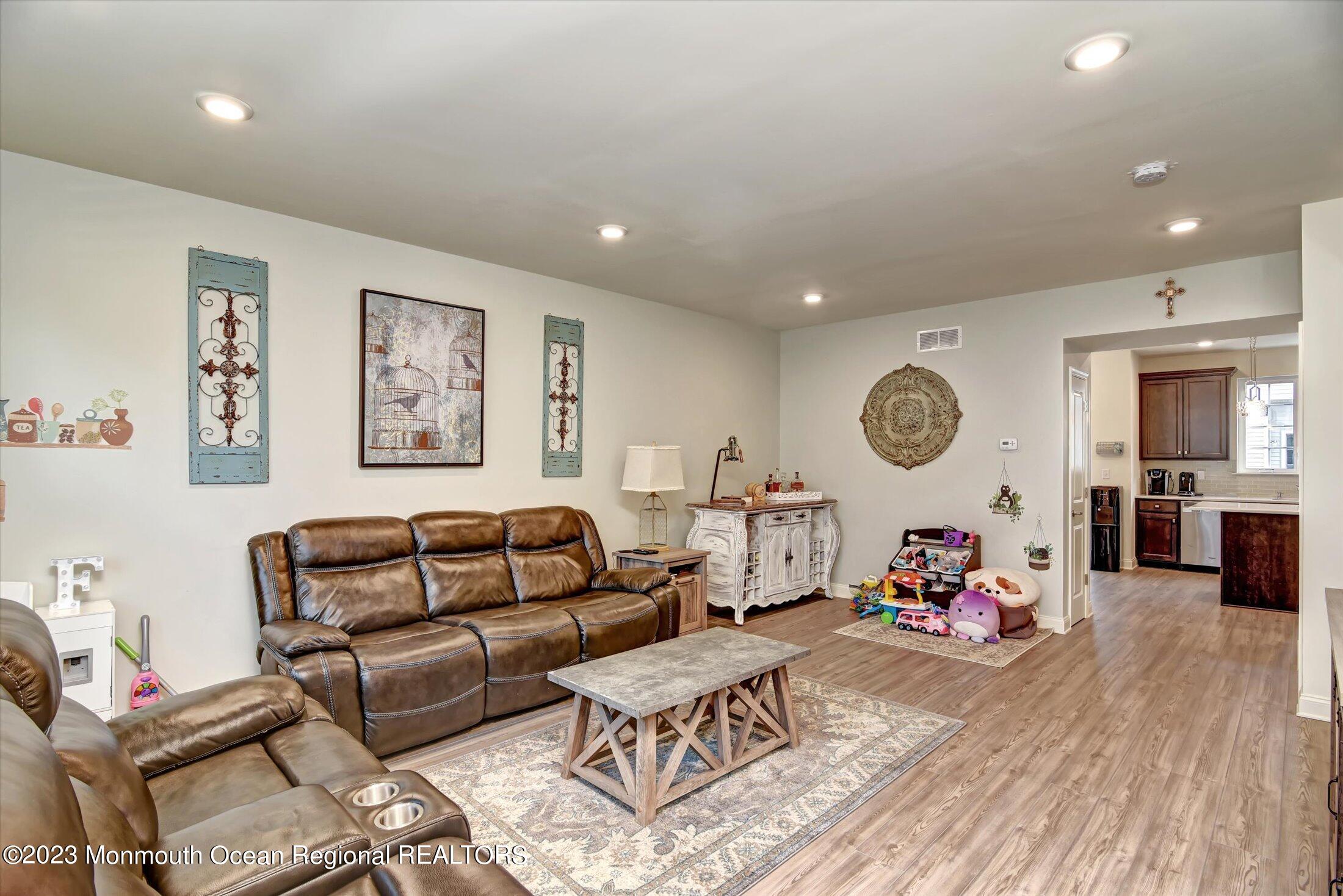 2206 Stelmaszek Road #2206, Parlin, New Jersey image 9