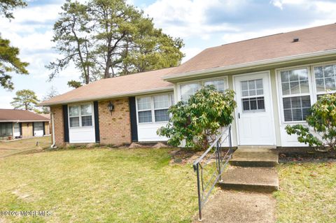 Condo For Sale - 34A Cambridge Circle<br/> Manchester, NJ 08759