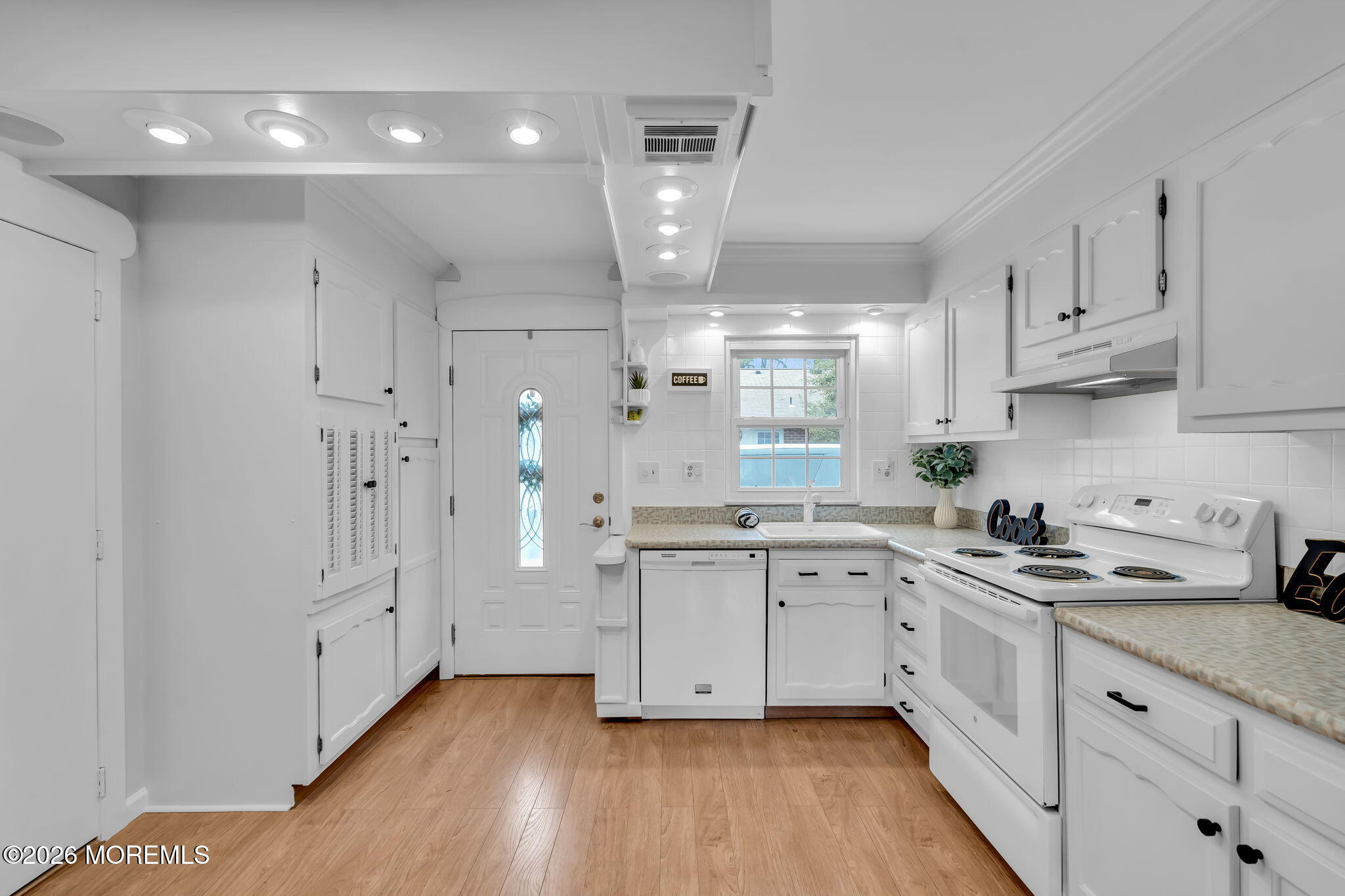 1236B Hamilton Court