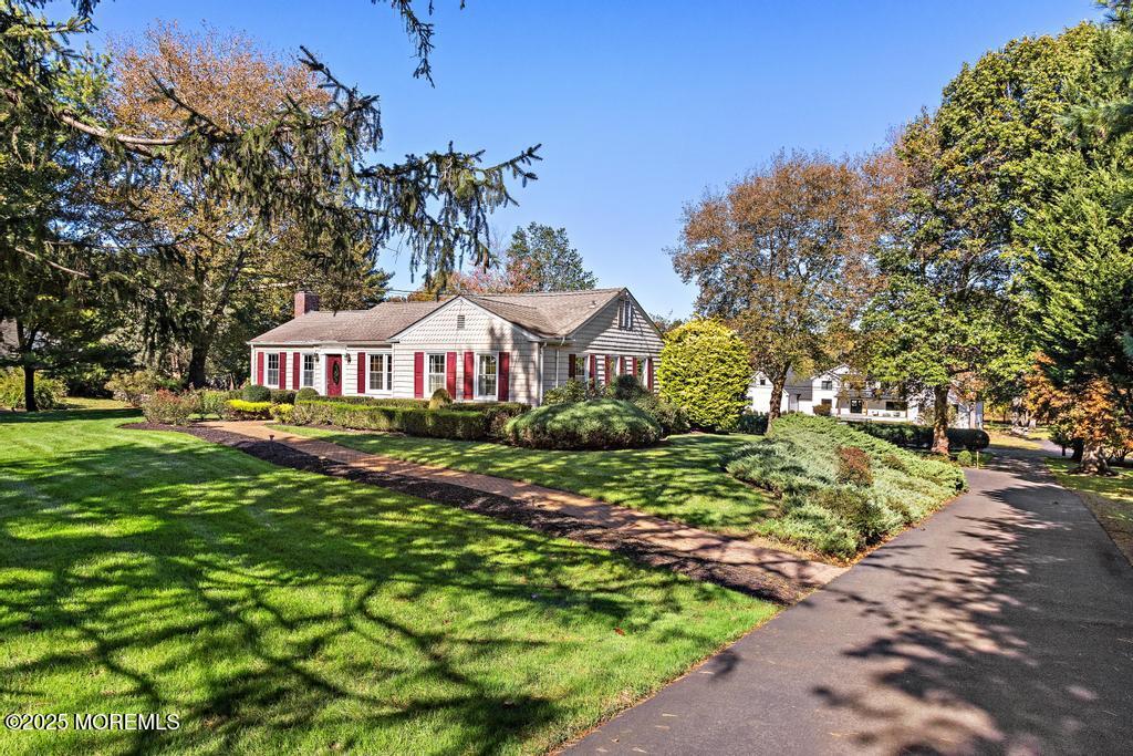 24 Willow Lake Drive