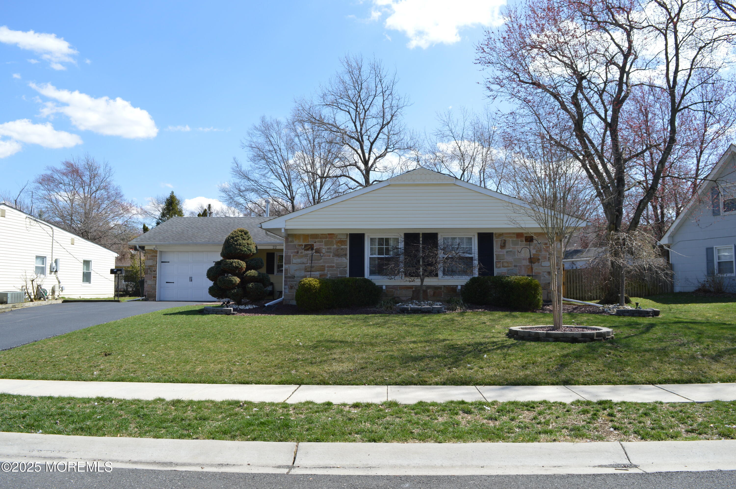 22 Carol Lane, Aberdeen, New Jersey image 46