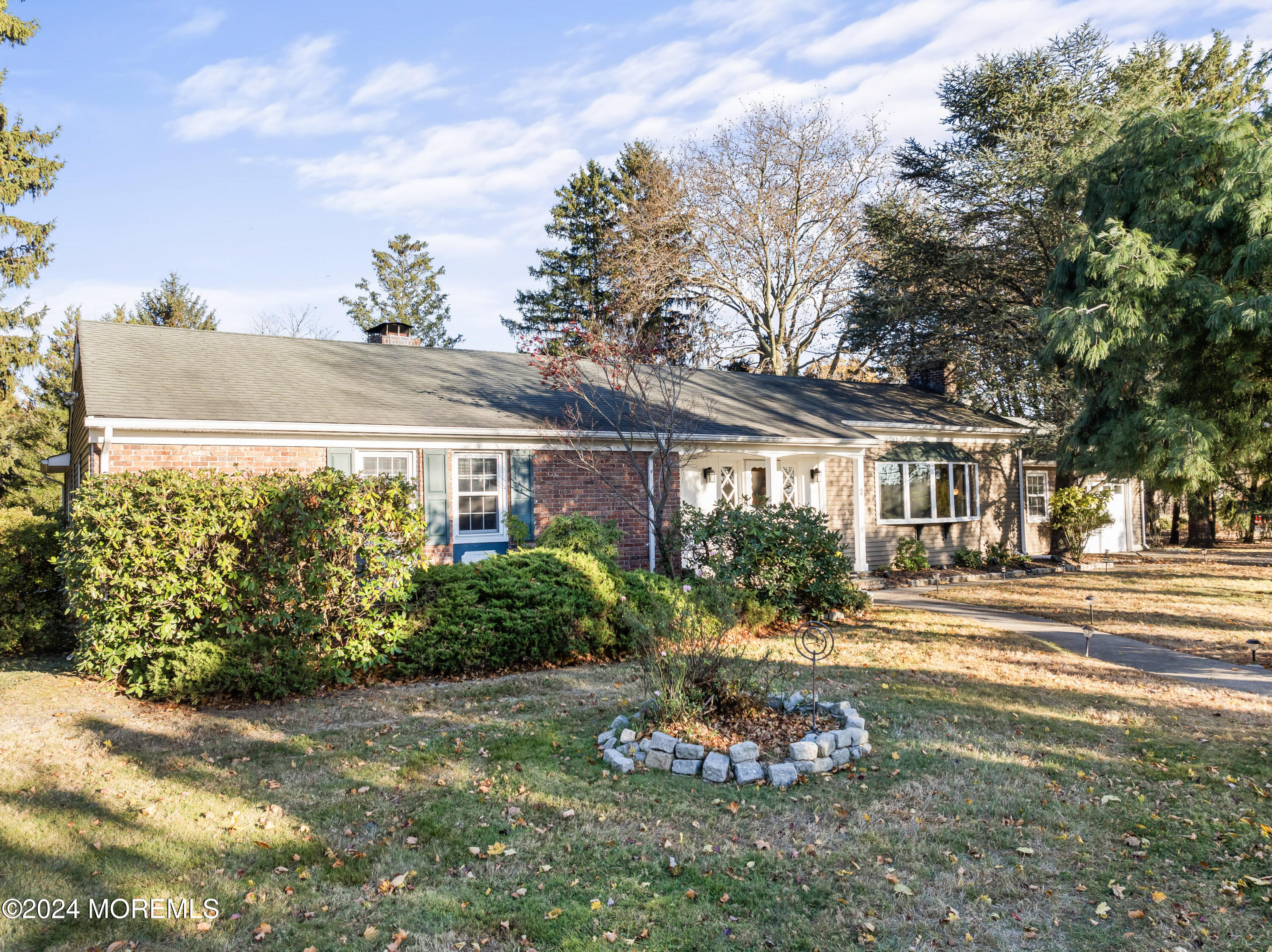 2 Deercrest Drive, Holmdel, New Jersey image 1