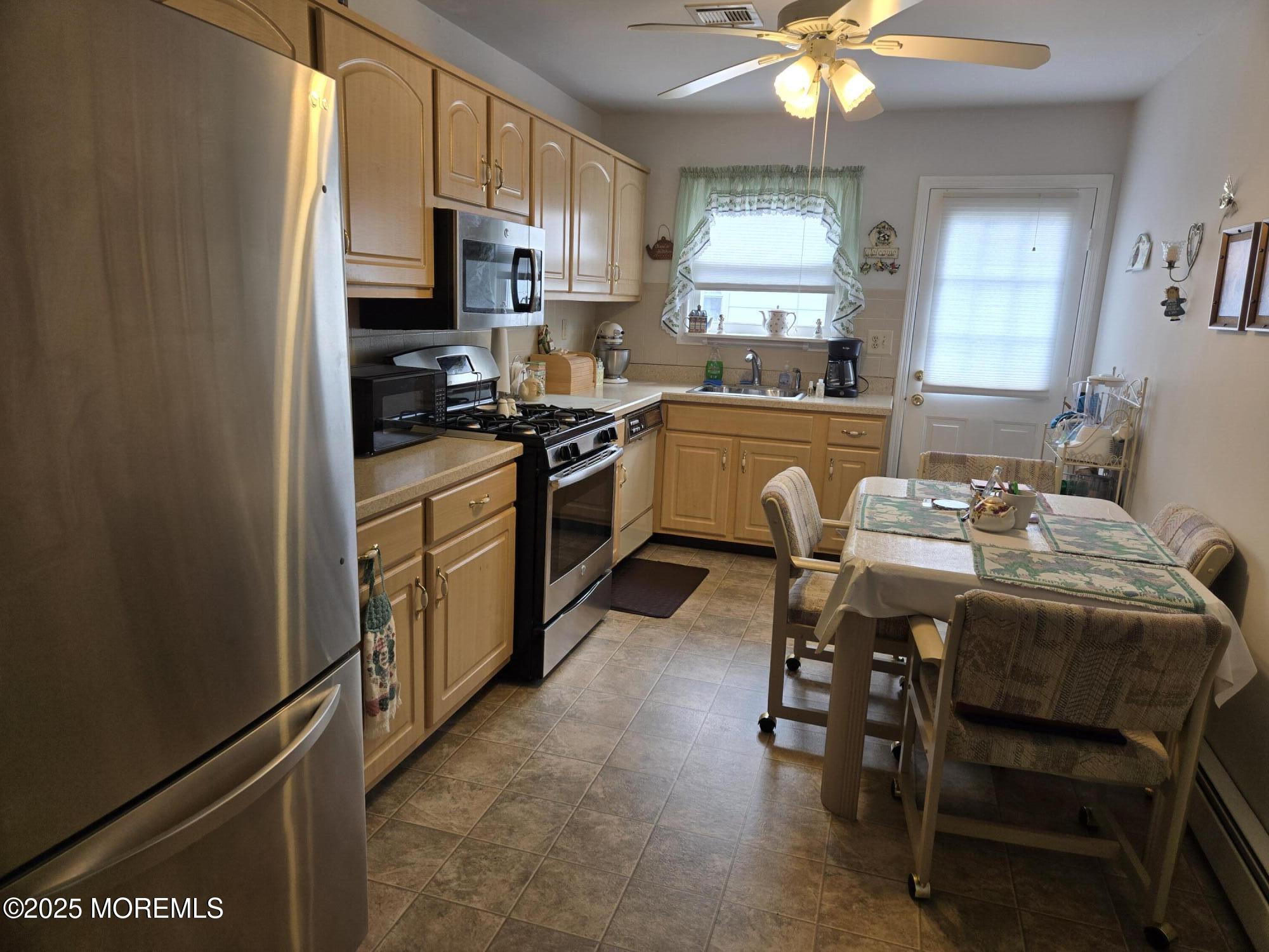 8 Doral Drive, Toms River, New Jersey image 9