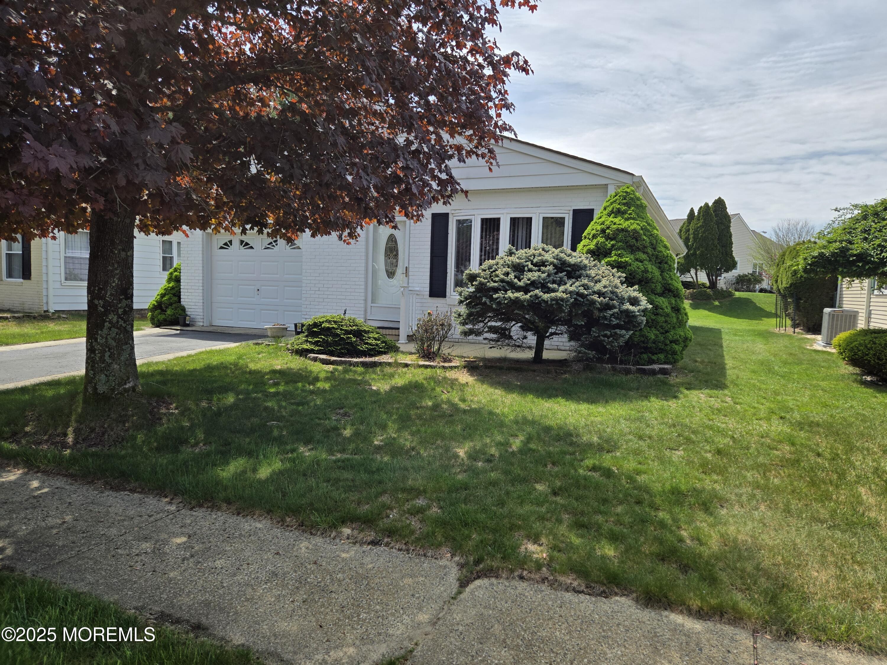 8 Doral Drive, Toms River, New Jersey image 2
