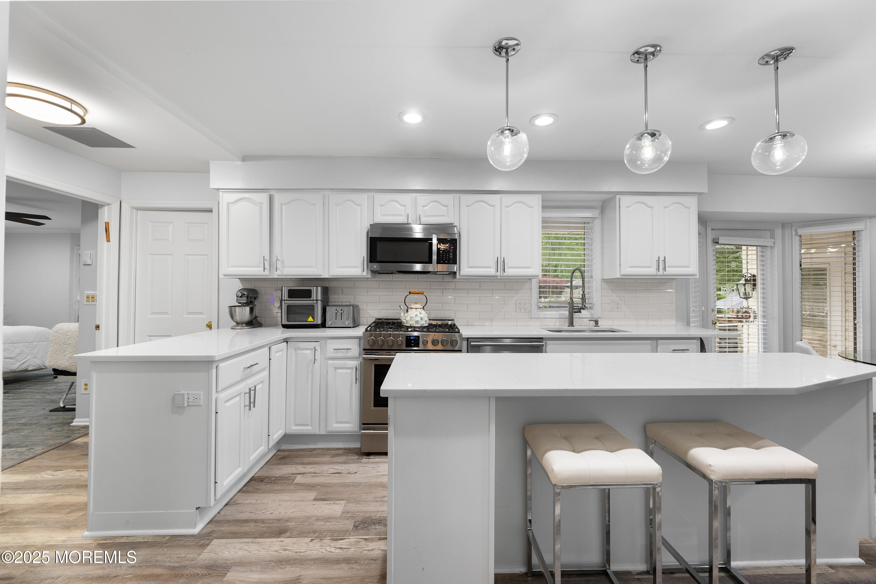 21 Homestead Circle, Marlboro, New Jersey image 18
