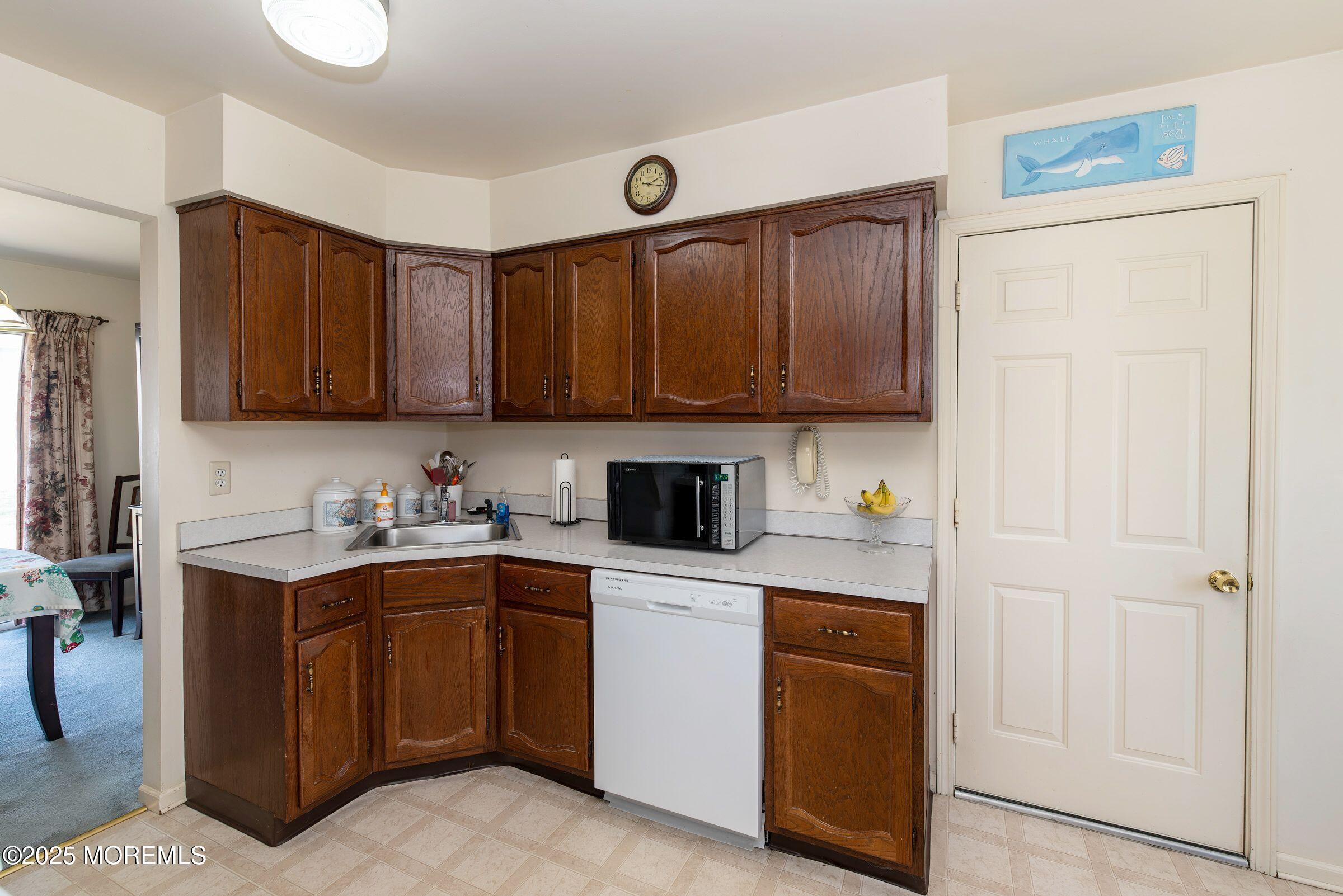 7 Leeds Court, Brick, New Jersey image 11