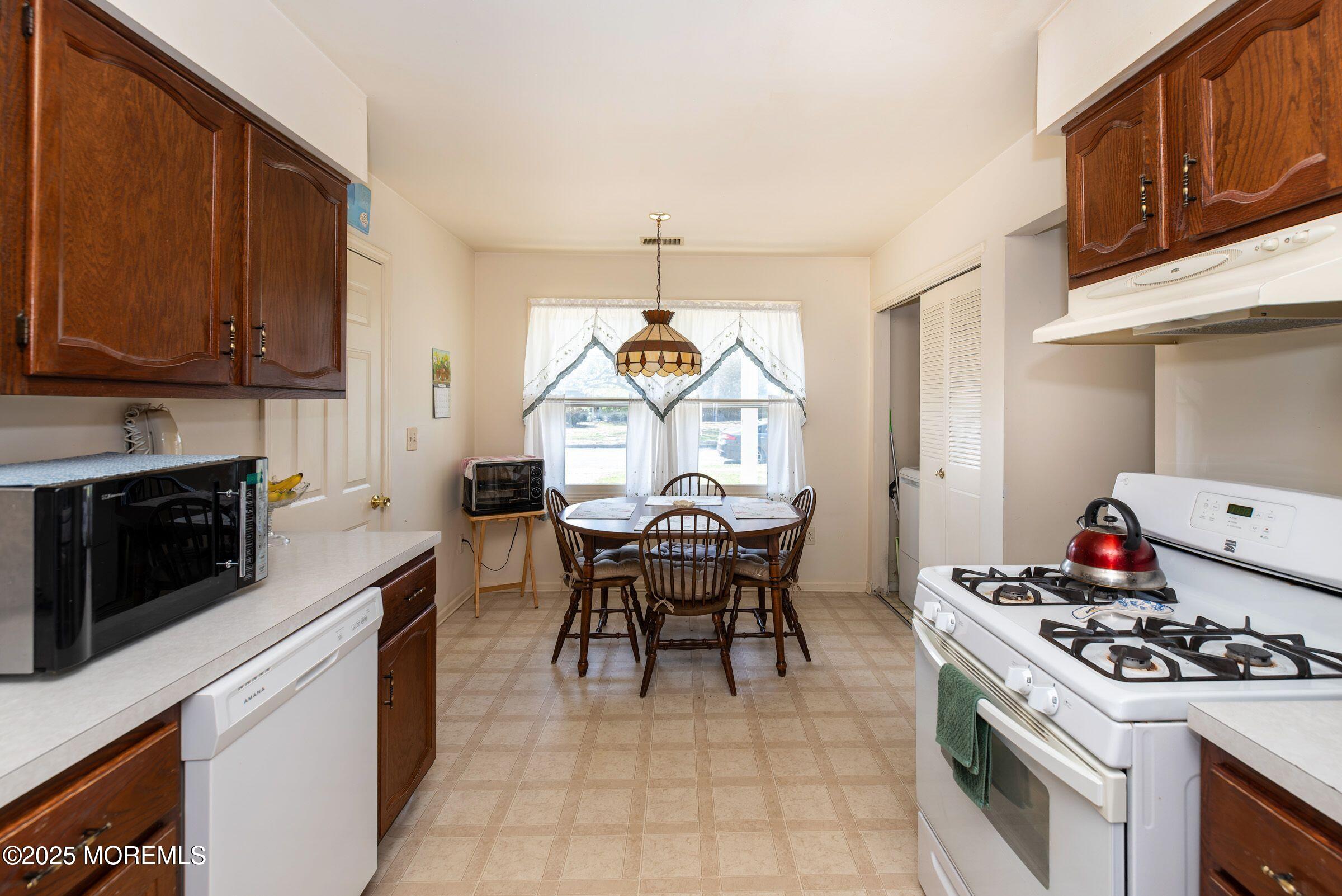 7 Leeds Court, Brick, New Jersey image 10