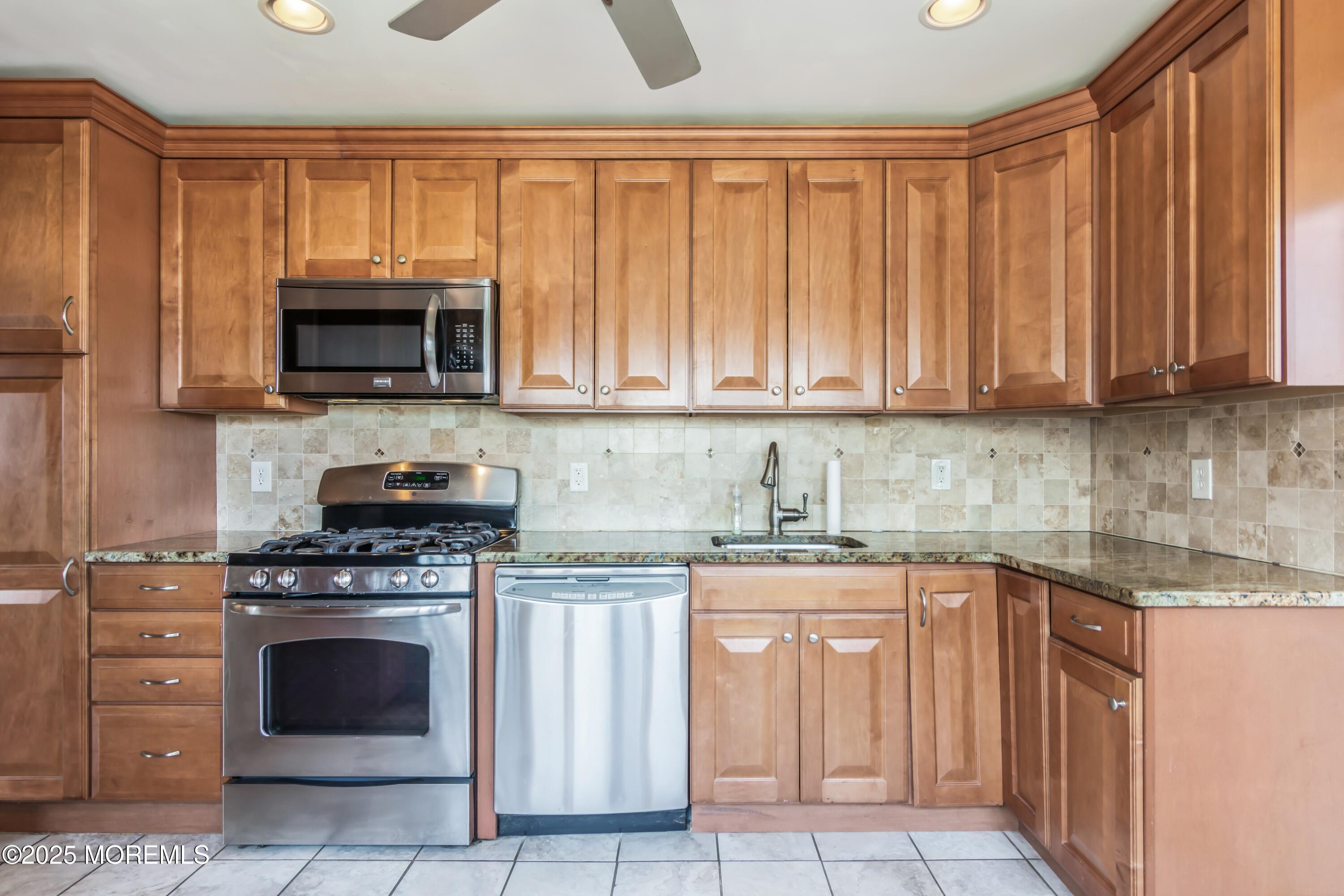10 Gibson Drive, Hazlet, New Jersey image 8