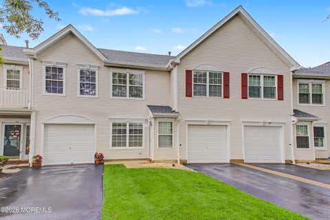 Townhouse For Rent - 77 Picket Place<br/> Monmouth County, Freehold, NJ 07728