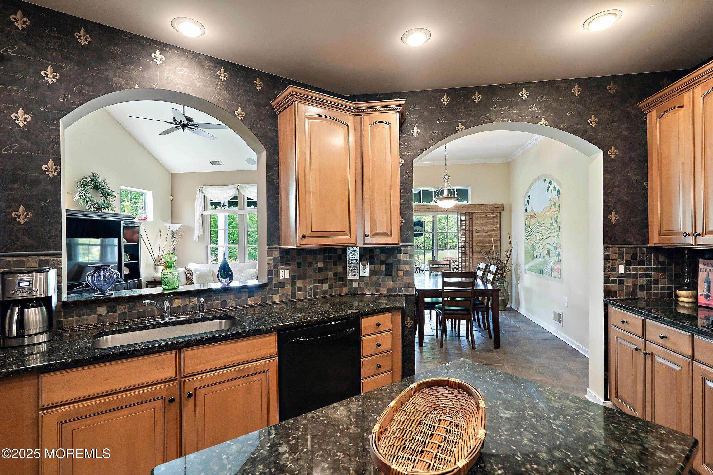 26 E Francesa Court, Farmingdale, New Jersey image 14