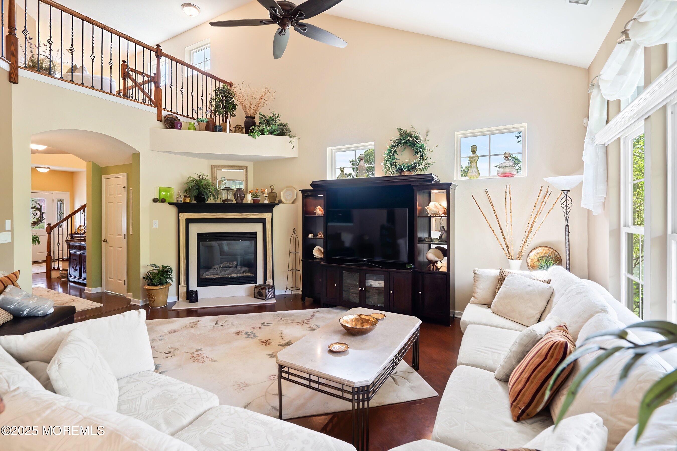 26 E Francesa Court, Farmingdale, New Jersey image 15