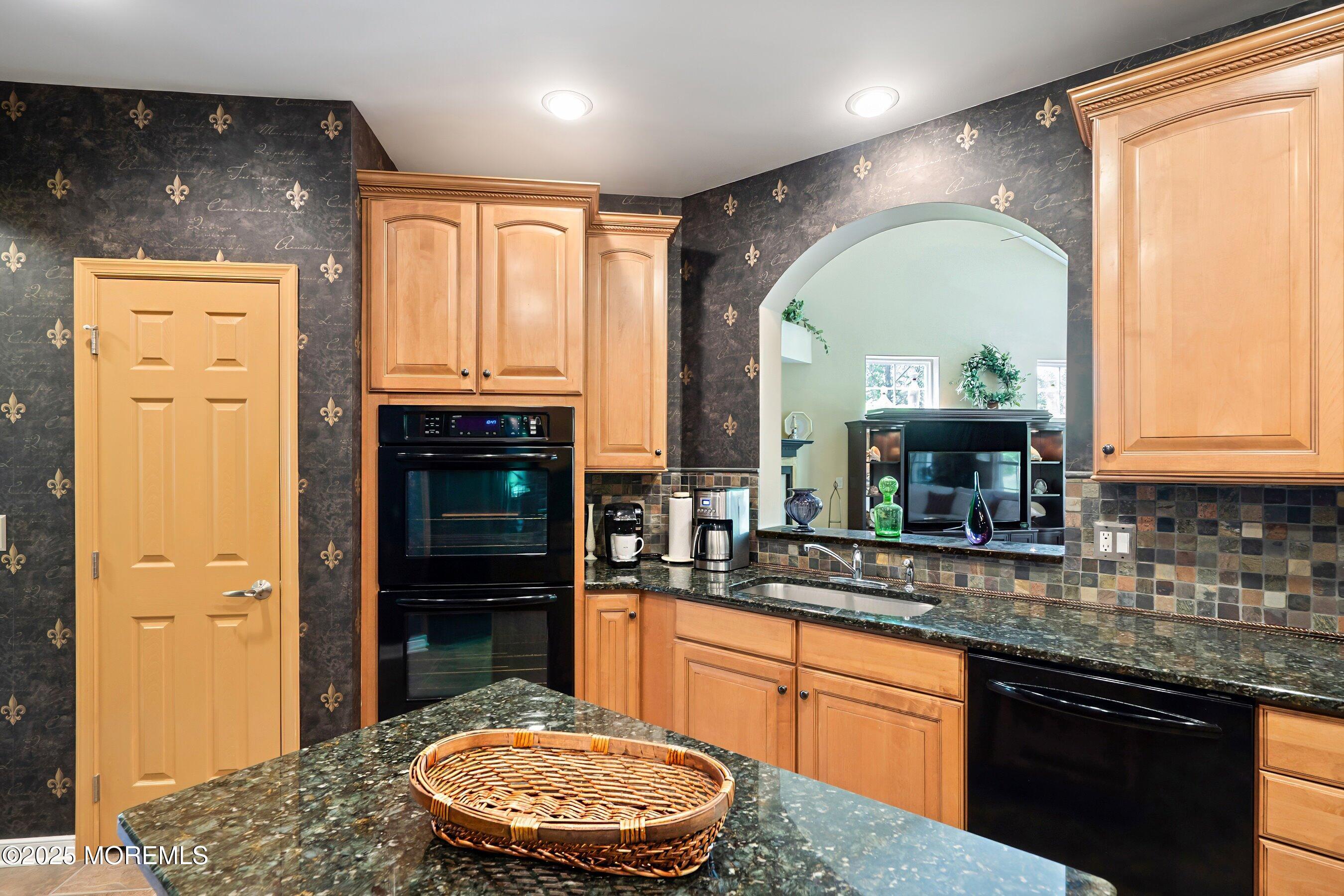 26 E Francesa Court, Farmingdale, New Jersey image 13