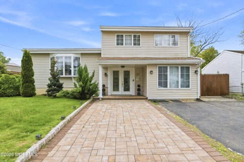 Homes For Sale - 87 Woodview Drive<br/> Old Bridge, NJ 08857