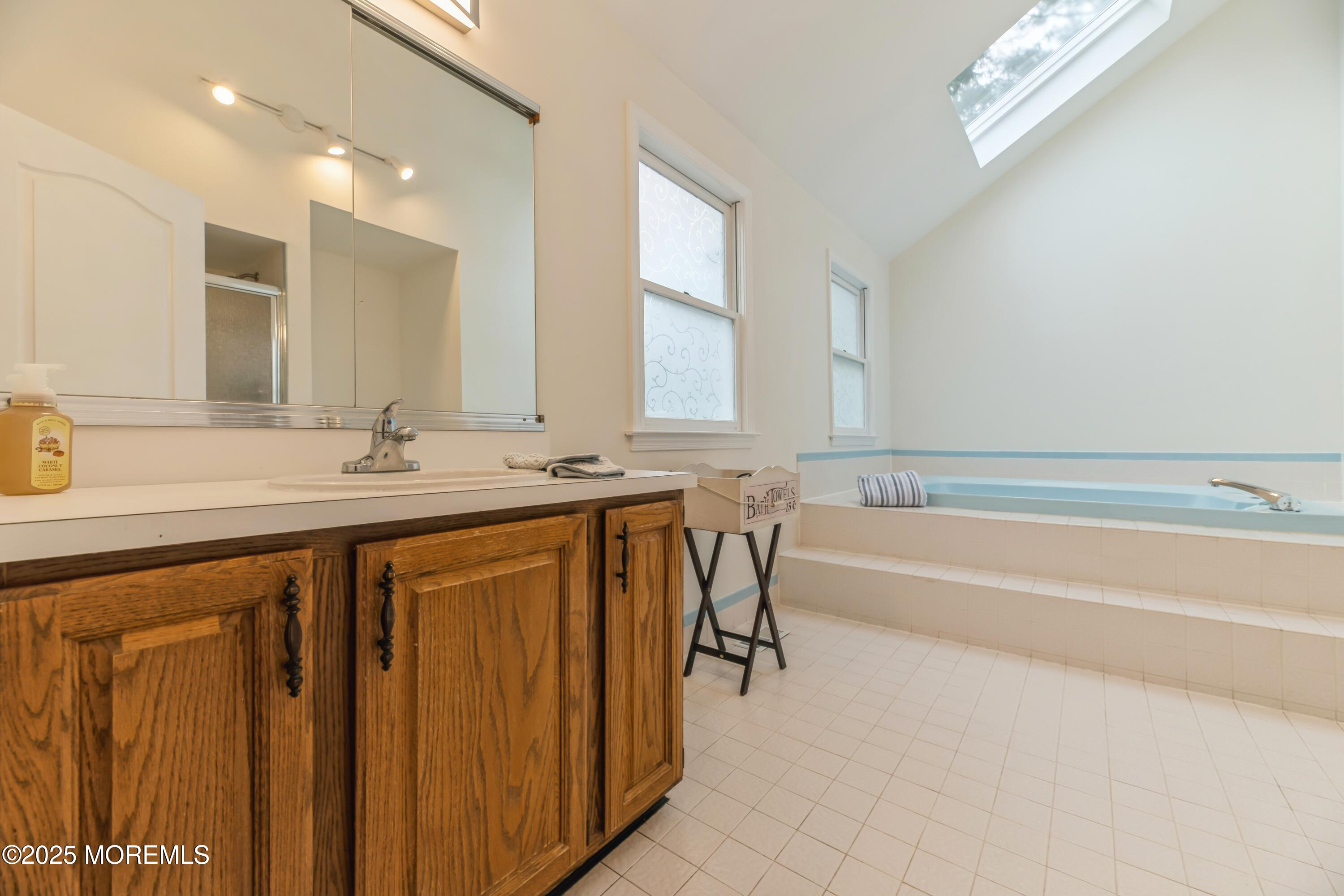 44 Manor Drive, Marlboro, New Jersey image 15