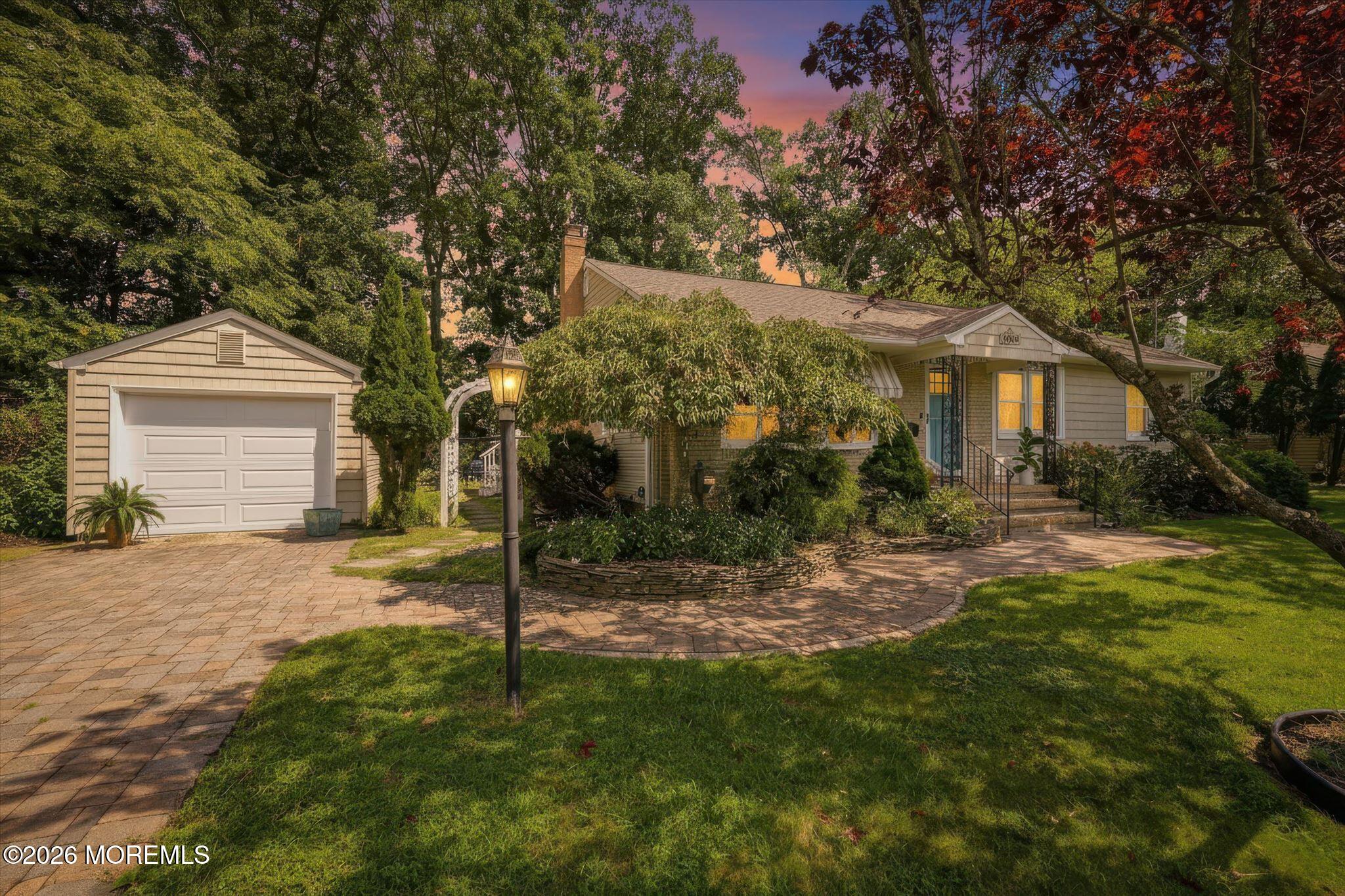 2006 Fairway Drive