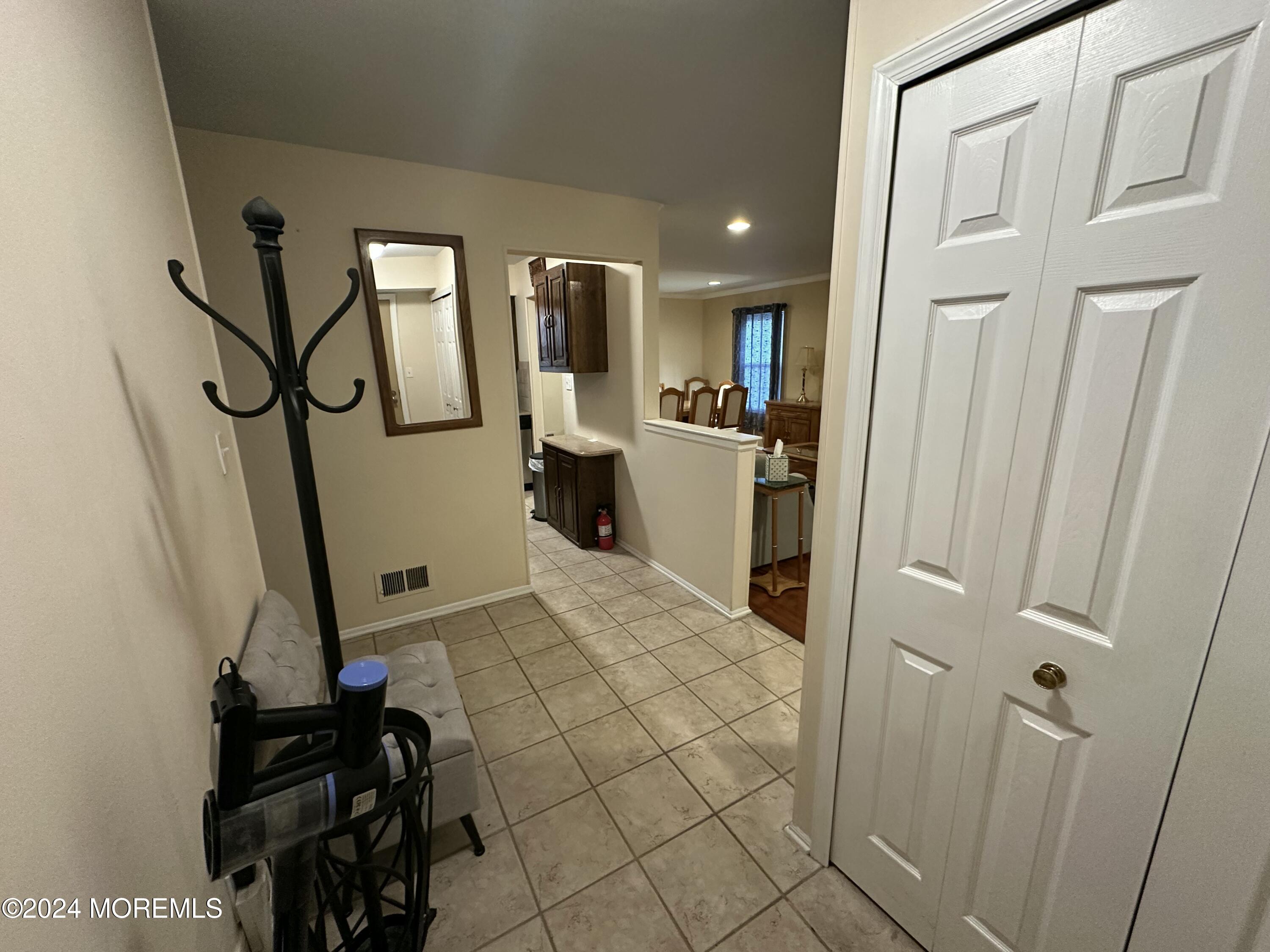 302 Wellington Place #2, Aberdeen, New Jersey image 25