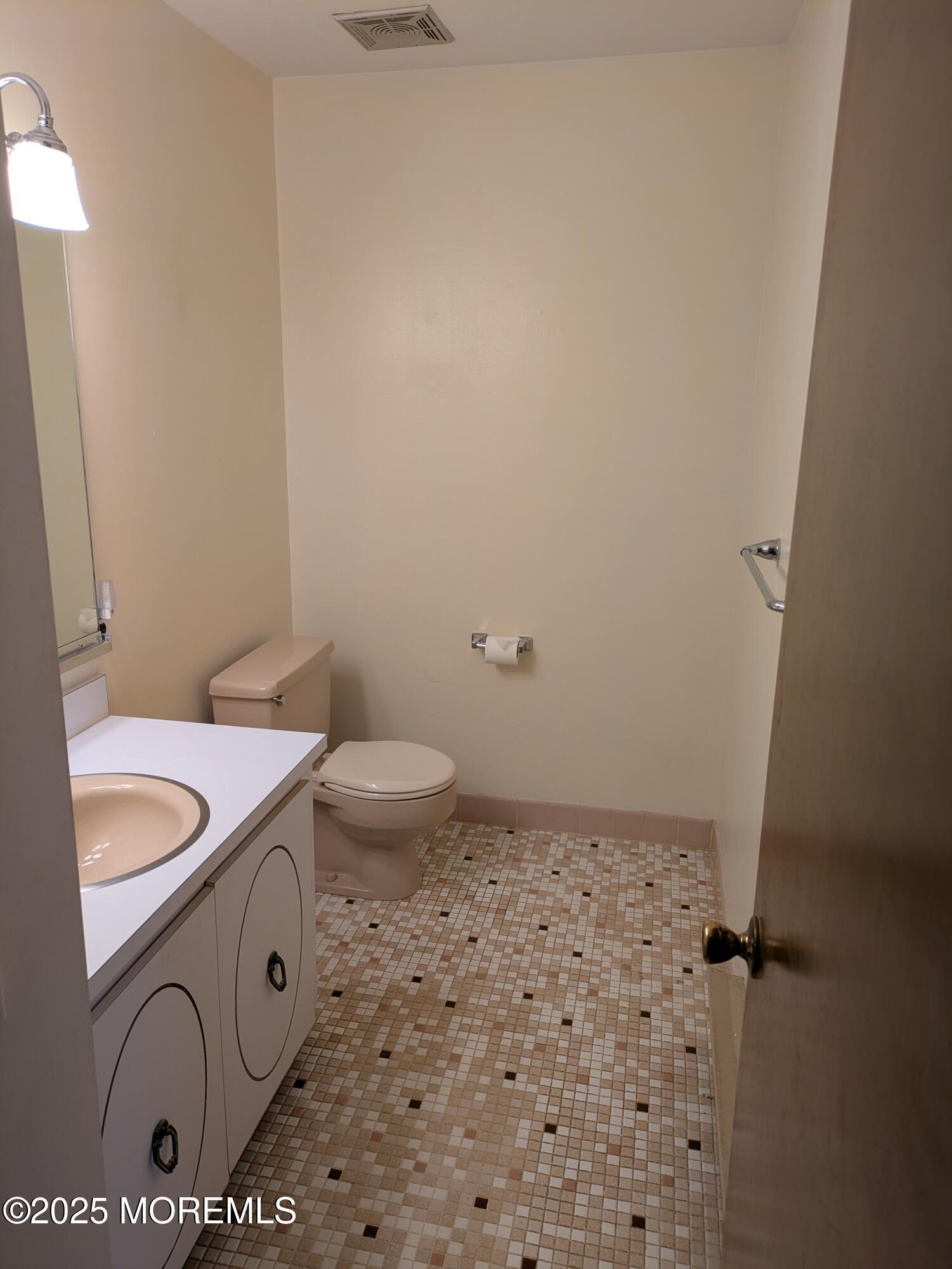 4 Bunker Hill Drive #A, Whiting, New Jersey image 11