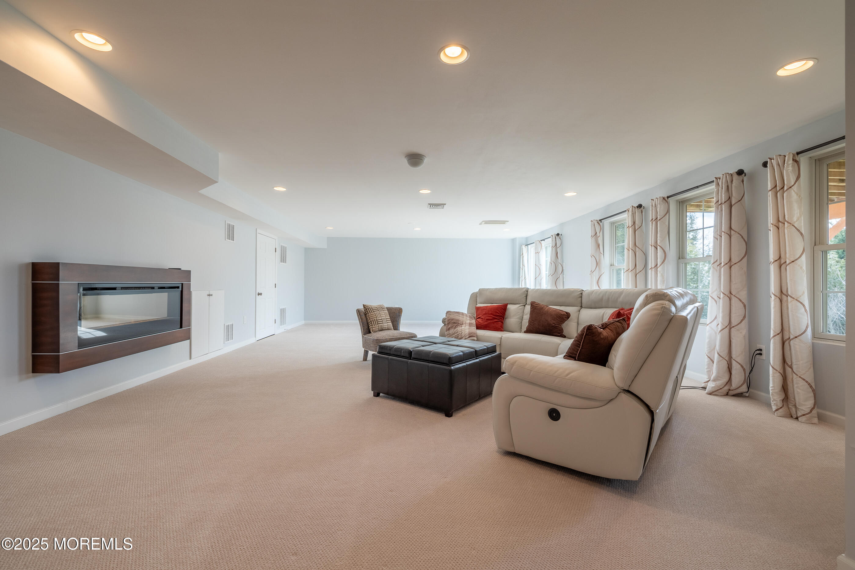 9 Bristol Road, Manalapan, New Jersey image 38