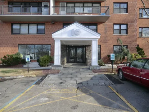 MLS: 22508422
