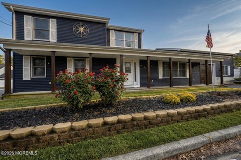 Photo of 28 E Duchess Avenue, Middletown, NJ 07748 (MLS # 22611417)