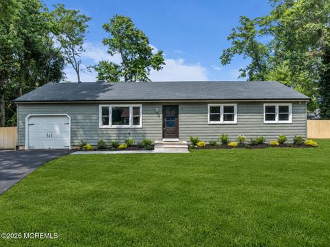 Homes For Sale - 11 W Park Avenue<br/> Belford, NJ 07718