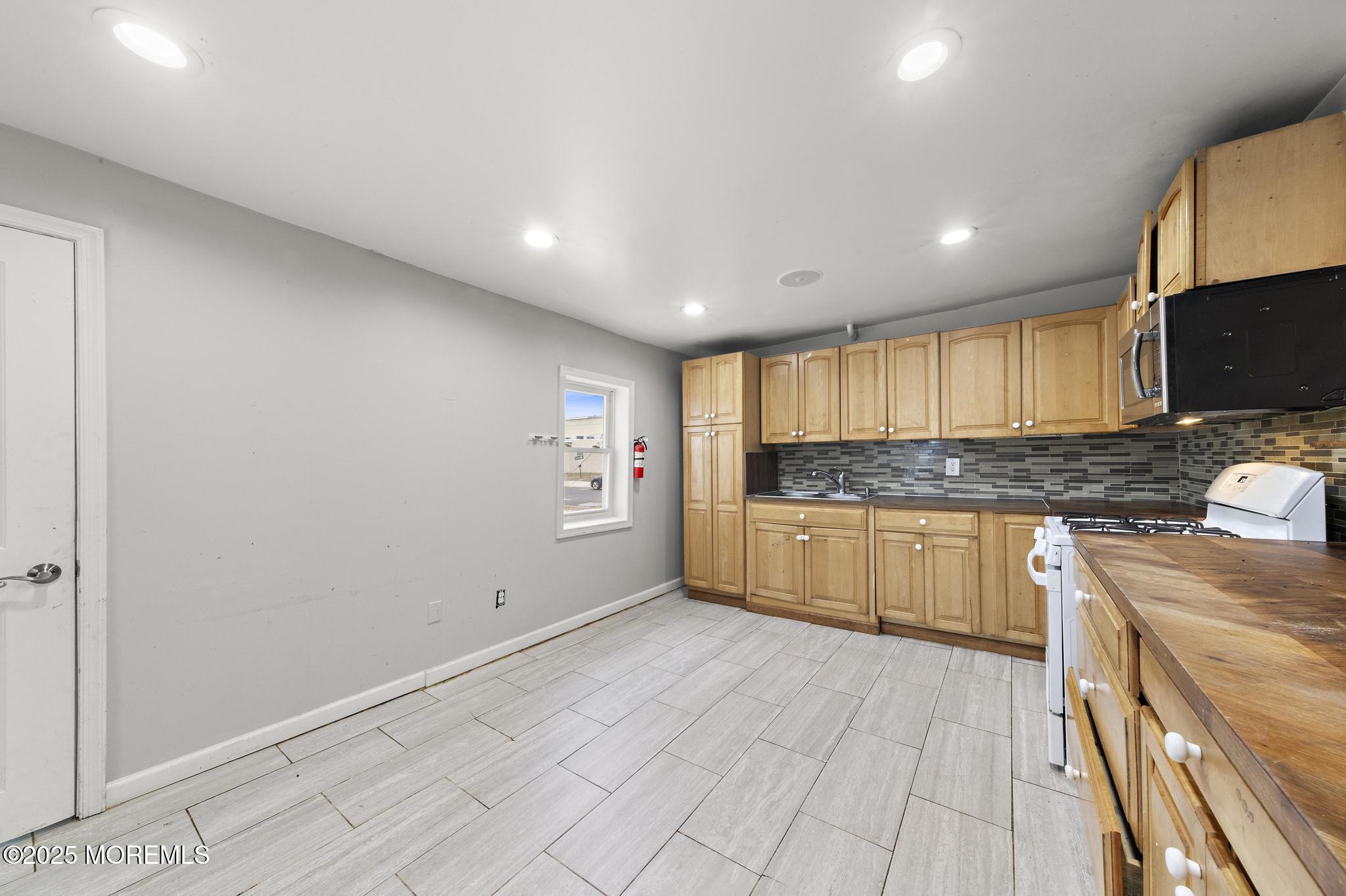 335 Jones Avenue, Burlington, New Jersey image 12