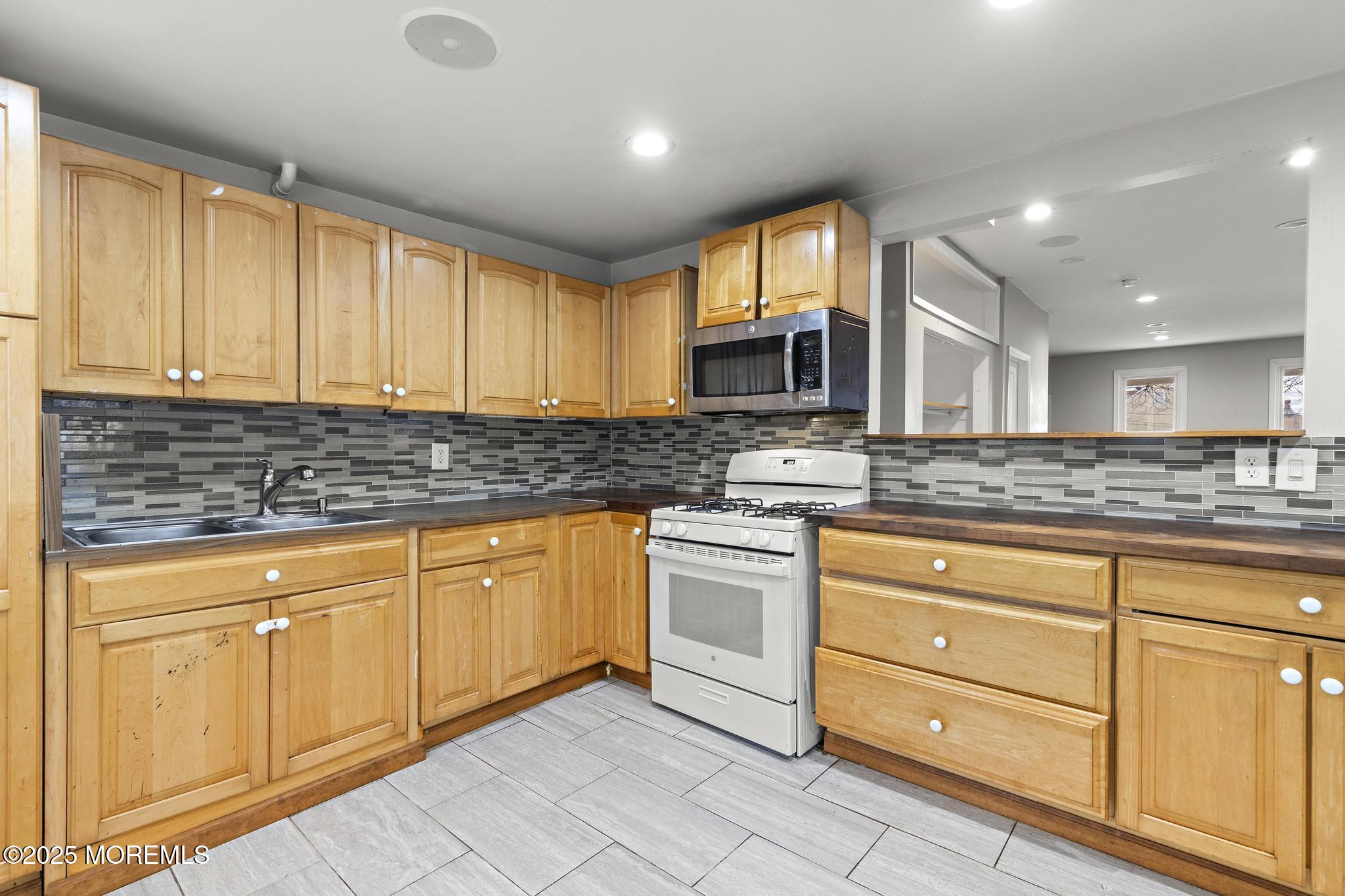 335 Jones Avenue, Burlington, New Jersey image 14