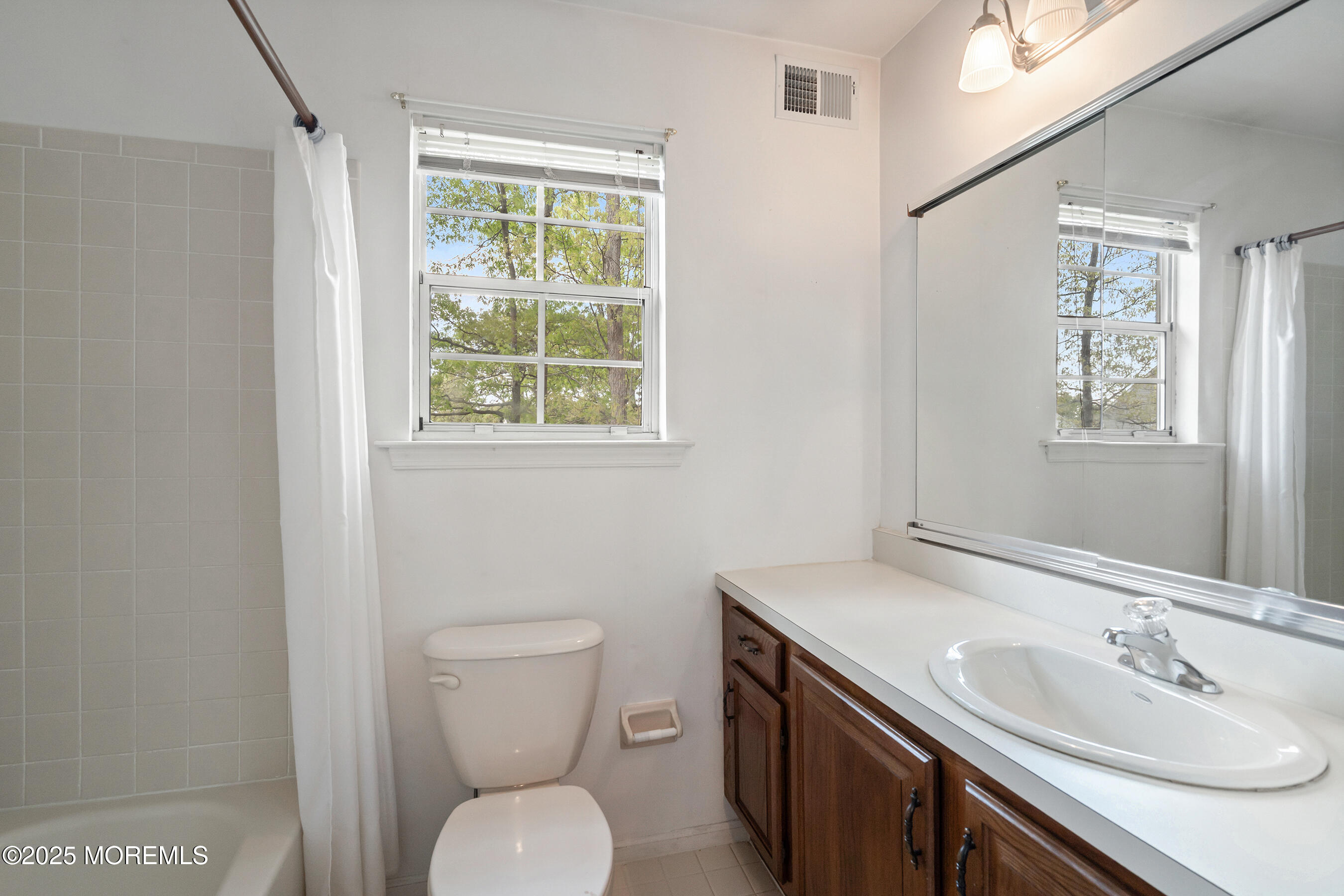 1256 Knightsbridge Close, Toms River, New Jersey image 22