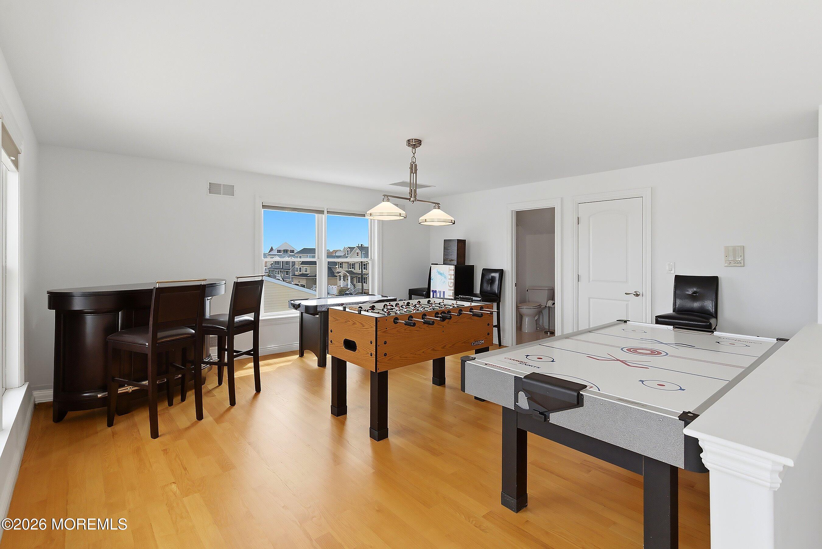 Toms River, New Jersey, 08753, United States, 5 Bedrooms Bedrooms, ,5 BathroomsBathrooms,Residential,Active,2052085