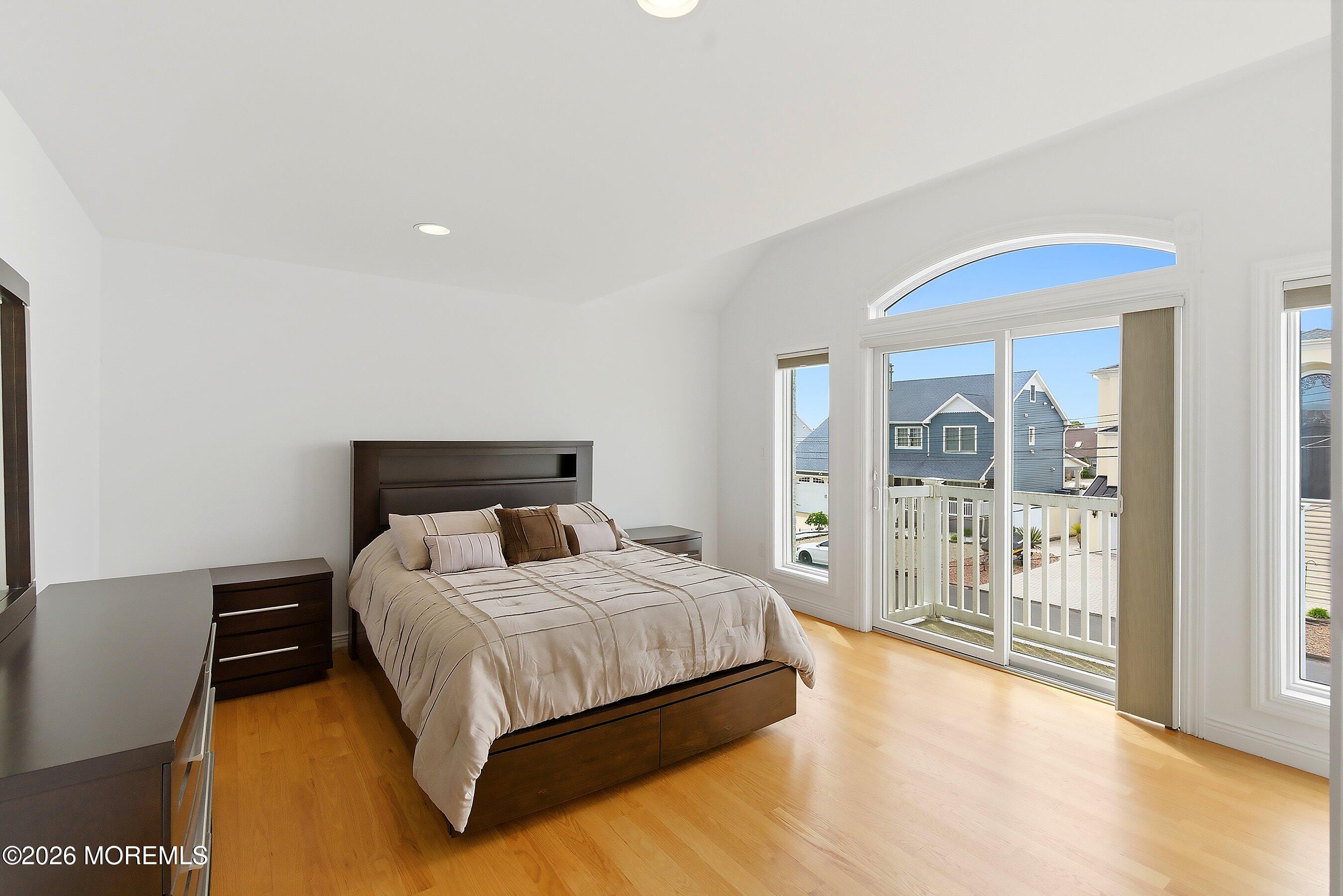 Toms River, New Jersey, 08753, United States, 5 Bedrooms Bedrooms, ,5 BathroomsBathrooms,Residential,Active,2052085