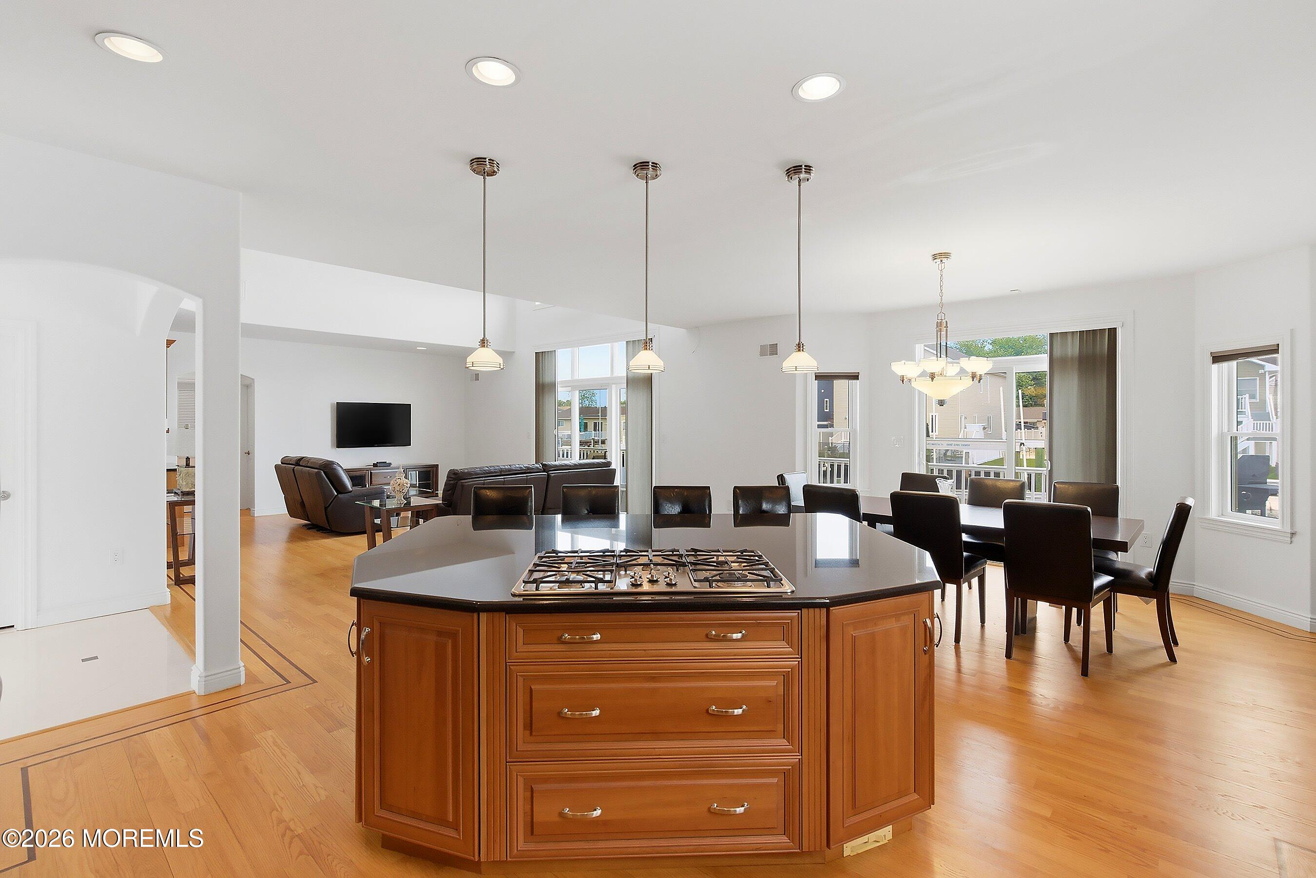 Toms River, New Jersey, 08753, United States, 5 Bedrooms Bedrooms, ,5 BathroomsBathrooms,Residential,Active,2052085