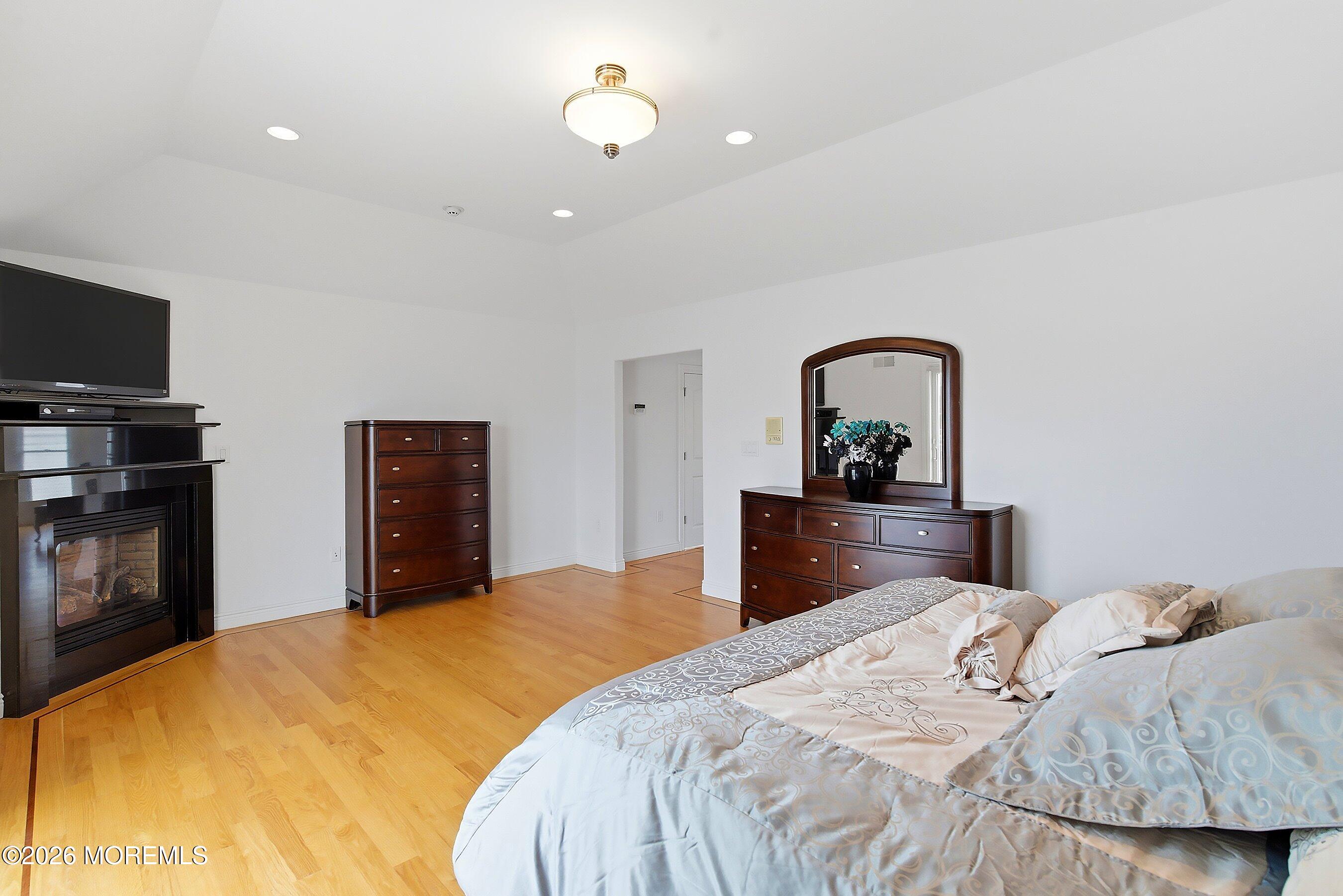 Toms River, New Jersey, 08753, United States, 5 Bedrooms Bedrooms, ,5 BathroomsBathrooms,Residential,Active,2052085