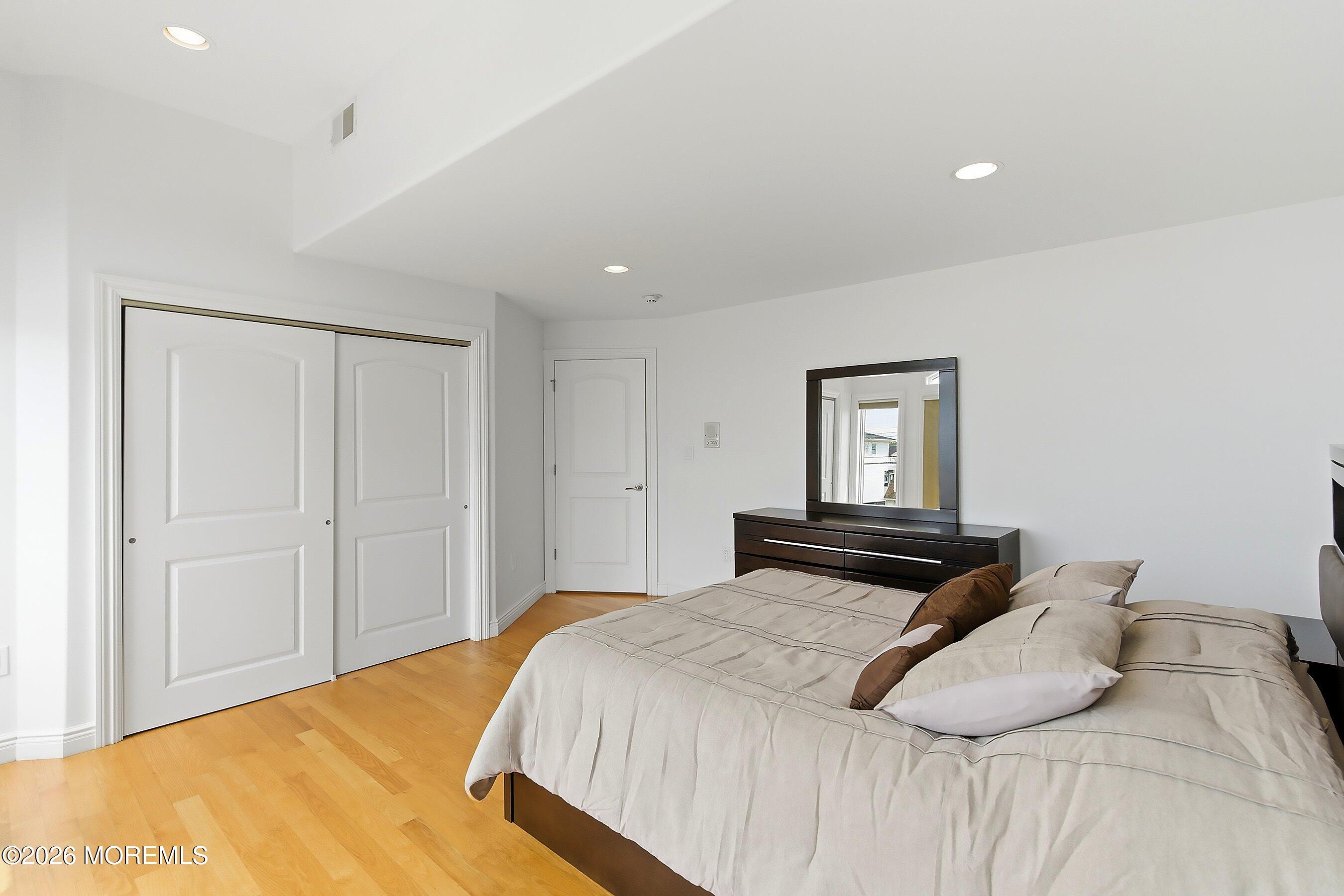 Toms River, New Jersey, 08753, United States, 5 Bedrooms Bedrooms, ,5 BathroomsBathrooms,Residential,Active,2052085