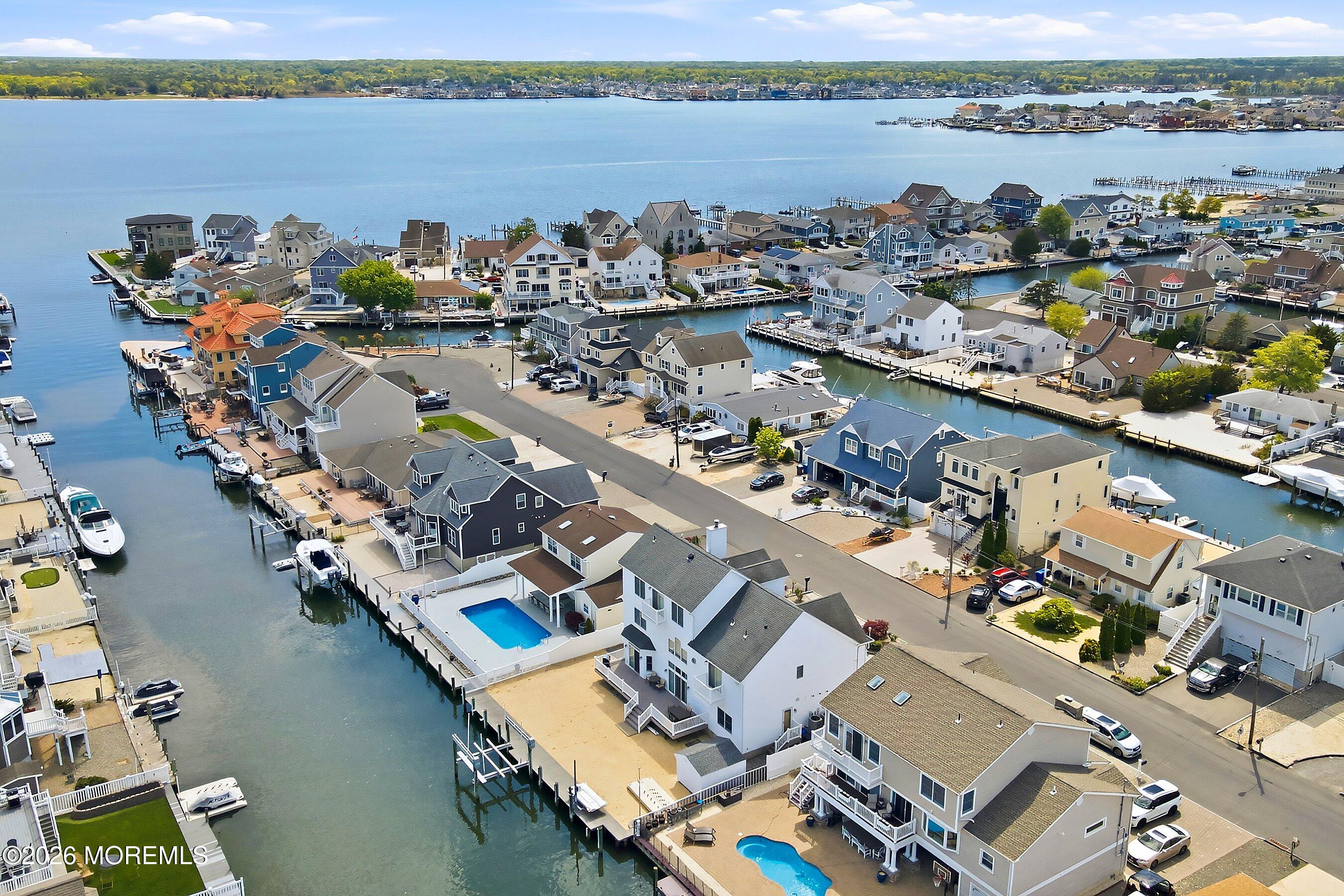 Toms River, New Jersey, 08753, United States, 5 Bedrooms Bedrooms, ,5 BathroomsBathrooms,Residential,Active,2052085