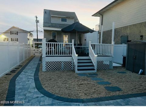 Homes For Rent - 1704 Boulevard<br/> Seaside Park, NJ 08752