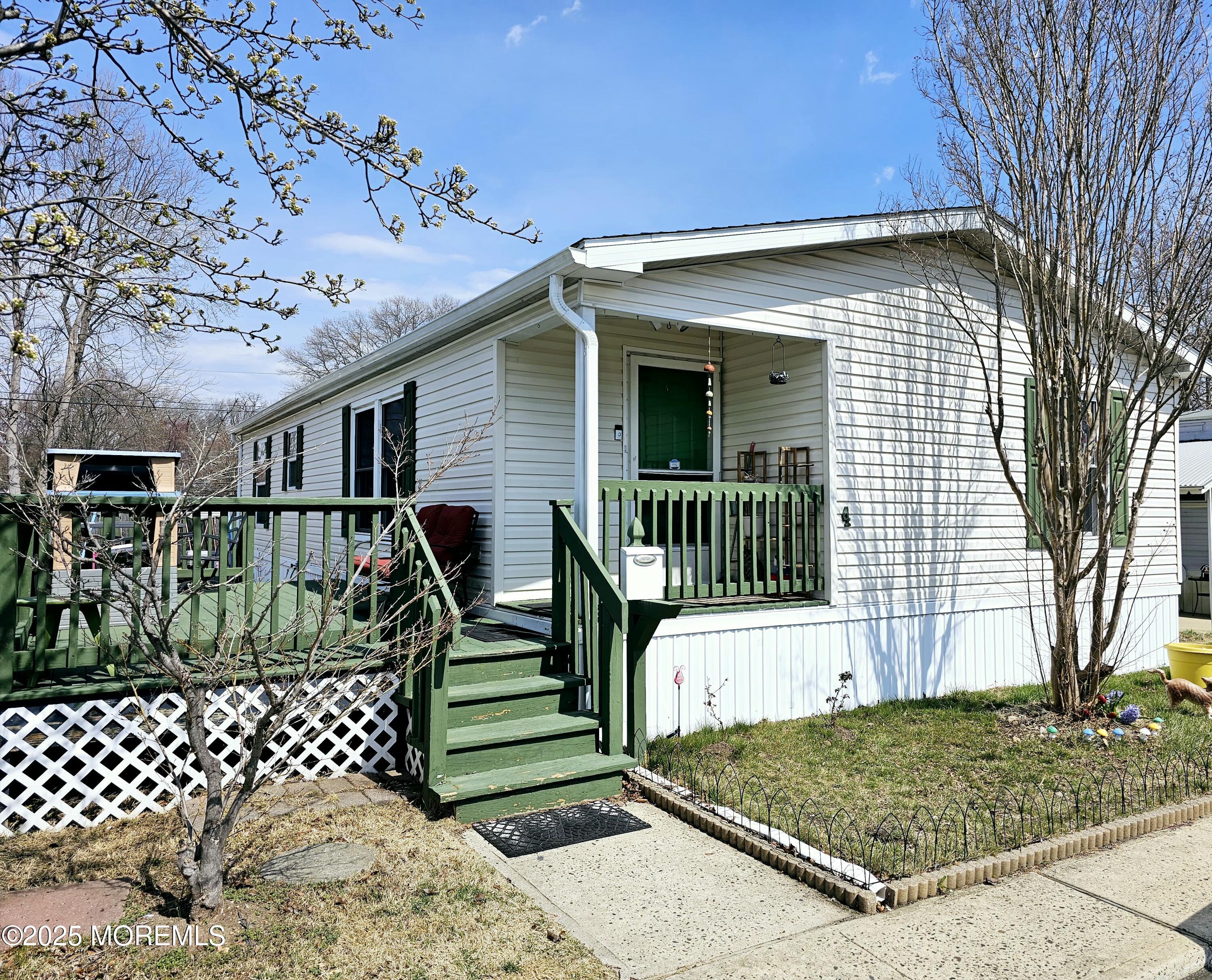 4 Kane Lane, Hazlet, New Jersey image 1
