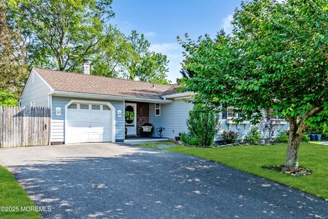 2 Saratoga Lake Drive Little Egg Harbor NJ 08087