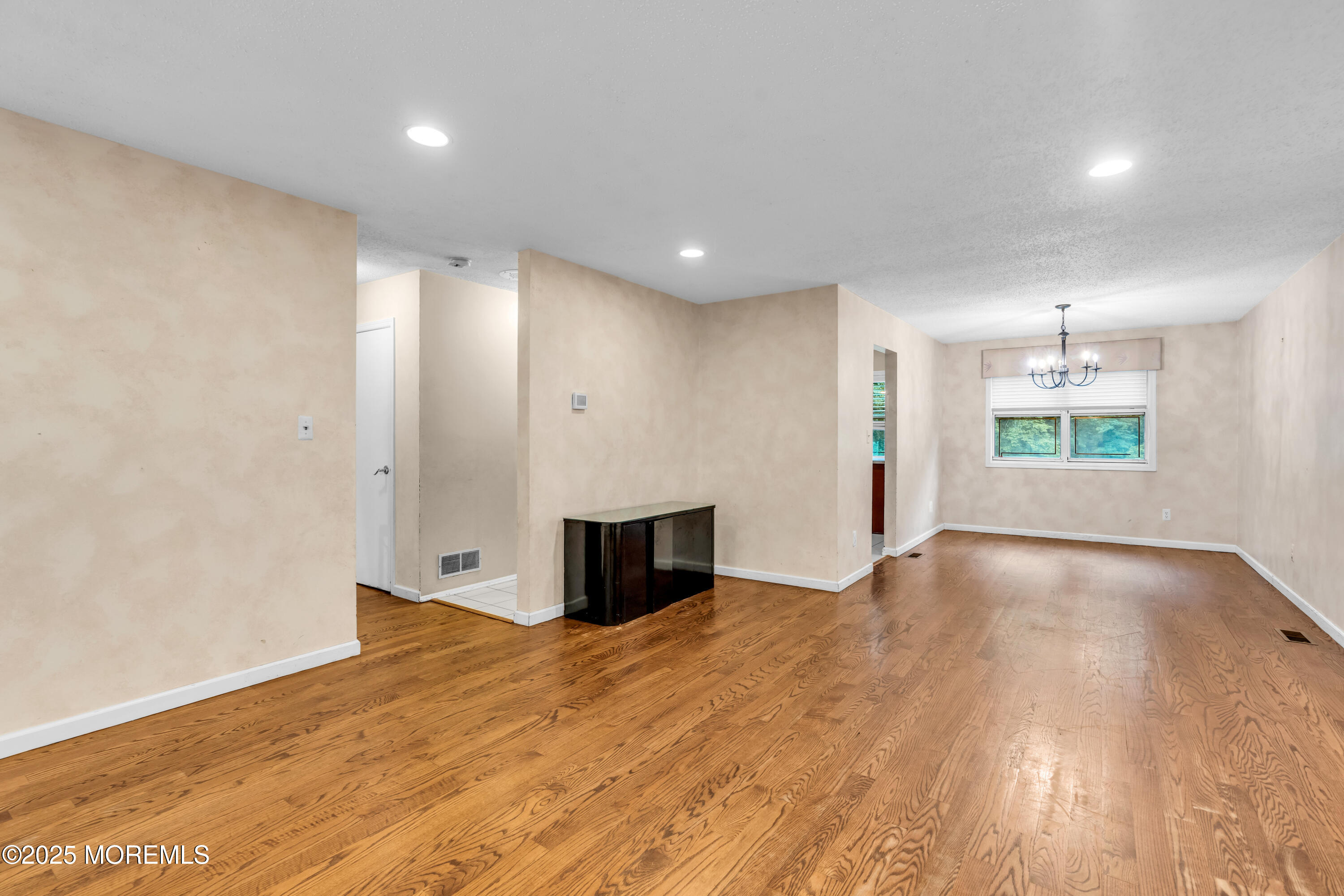 20 Lone Star Lane, Manalapan, New Jersey image 4
