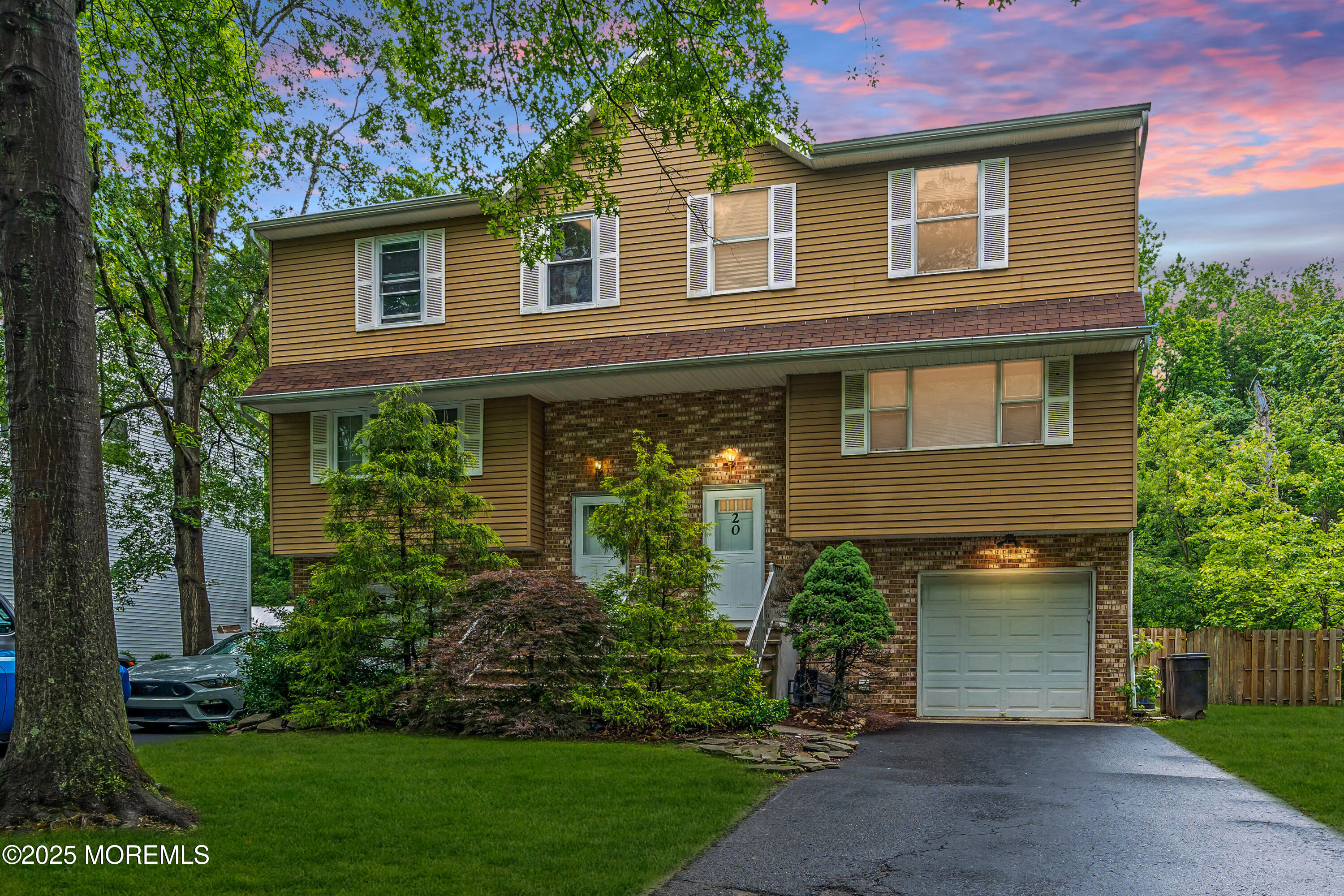 20 Lone Star Lane, Manalapan, New Jersey image 1