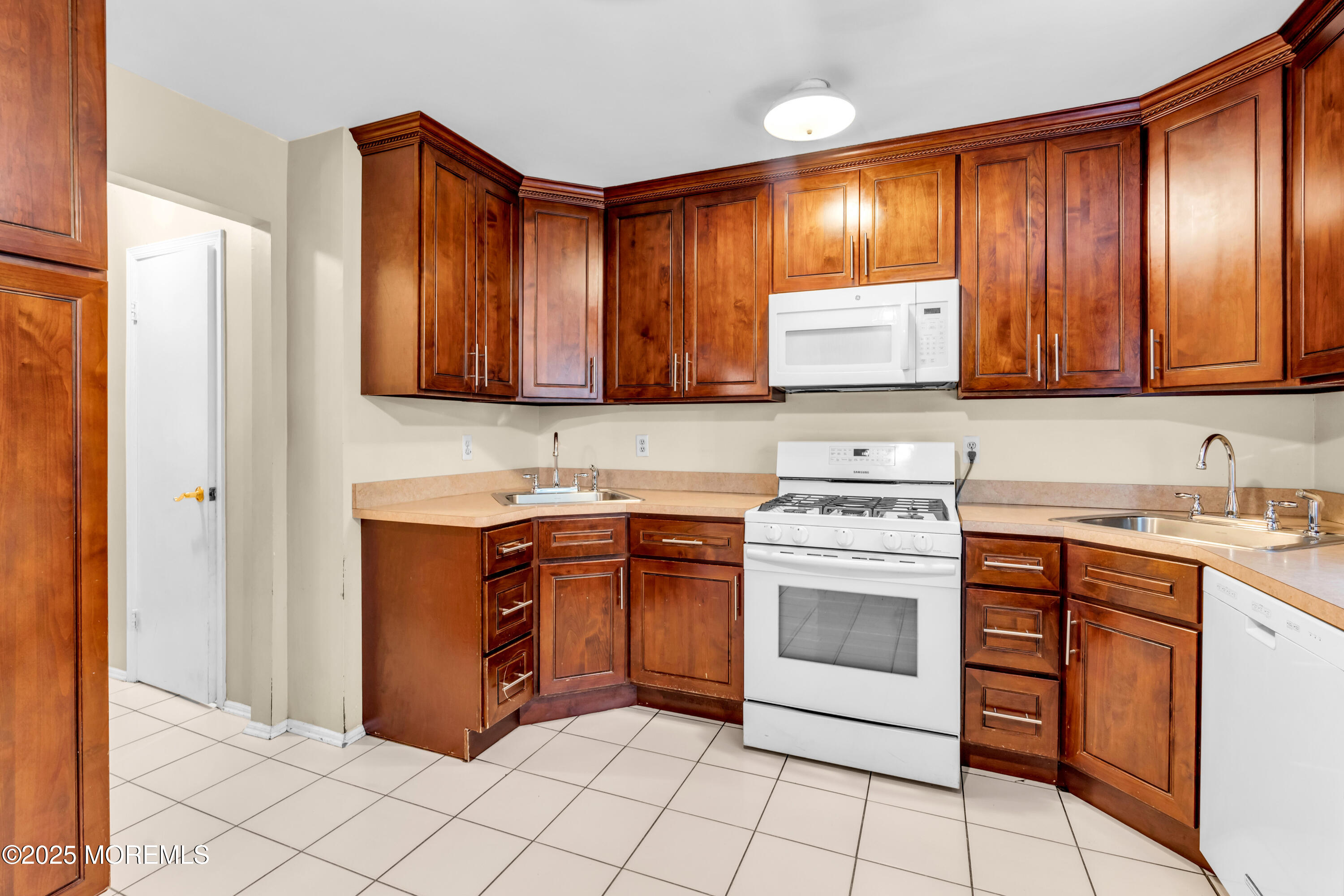 20 Lone Star Lane, Manalapan, New Jersey image 10