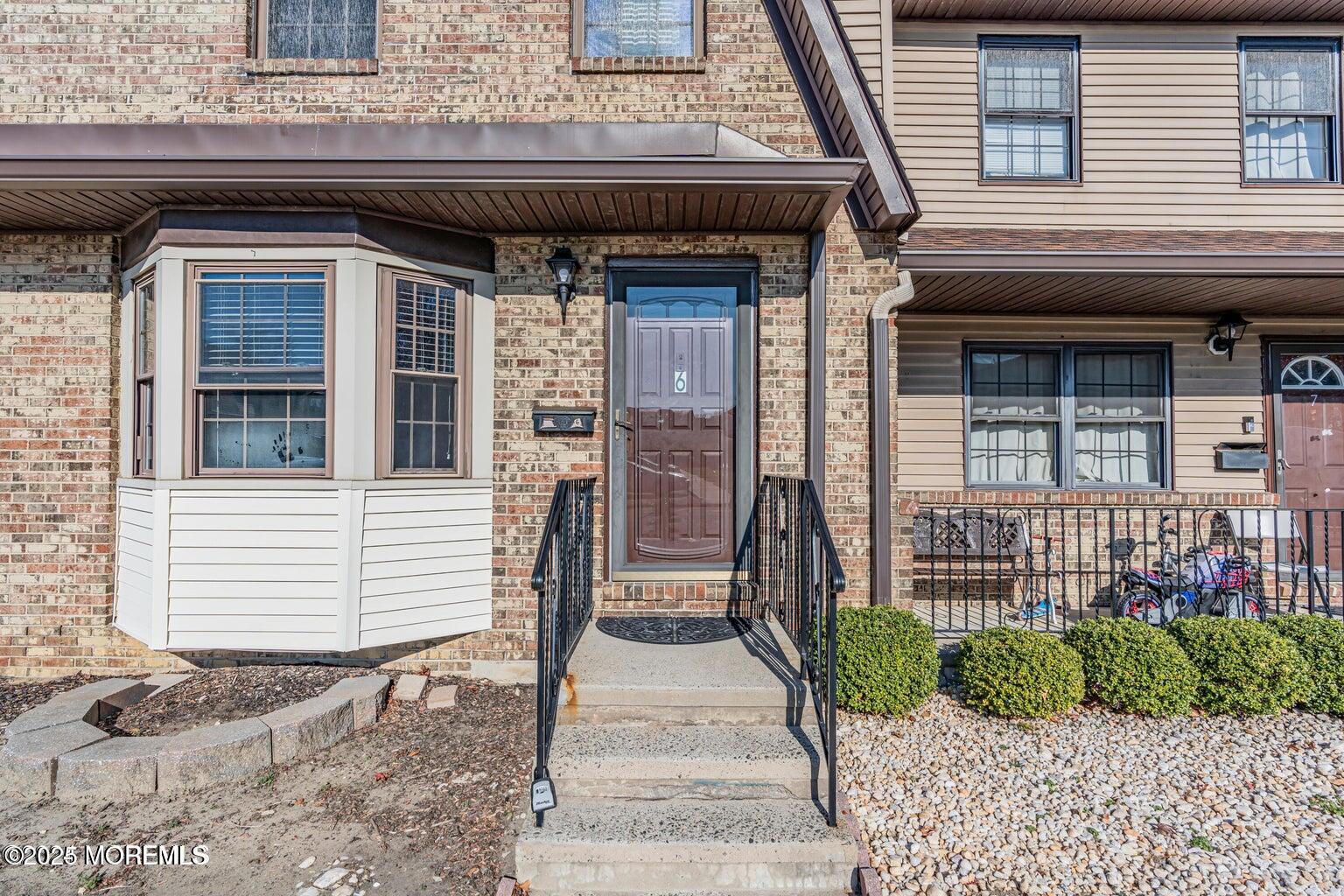 6 Village Green Way, Hazlet, New Jersey image 4