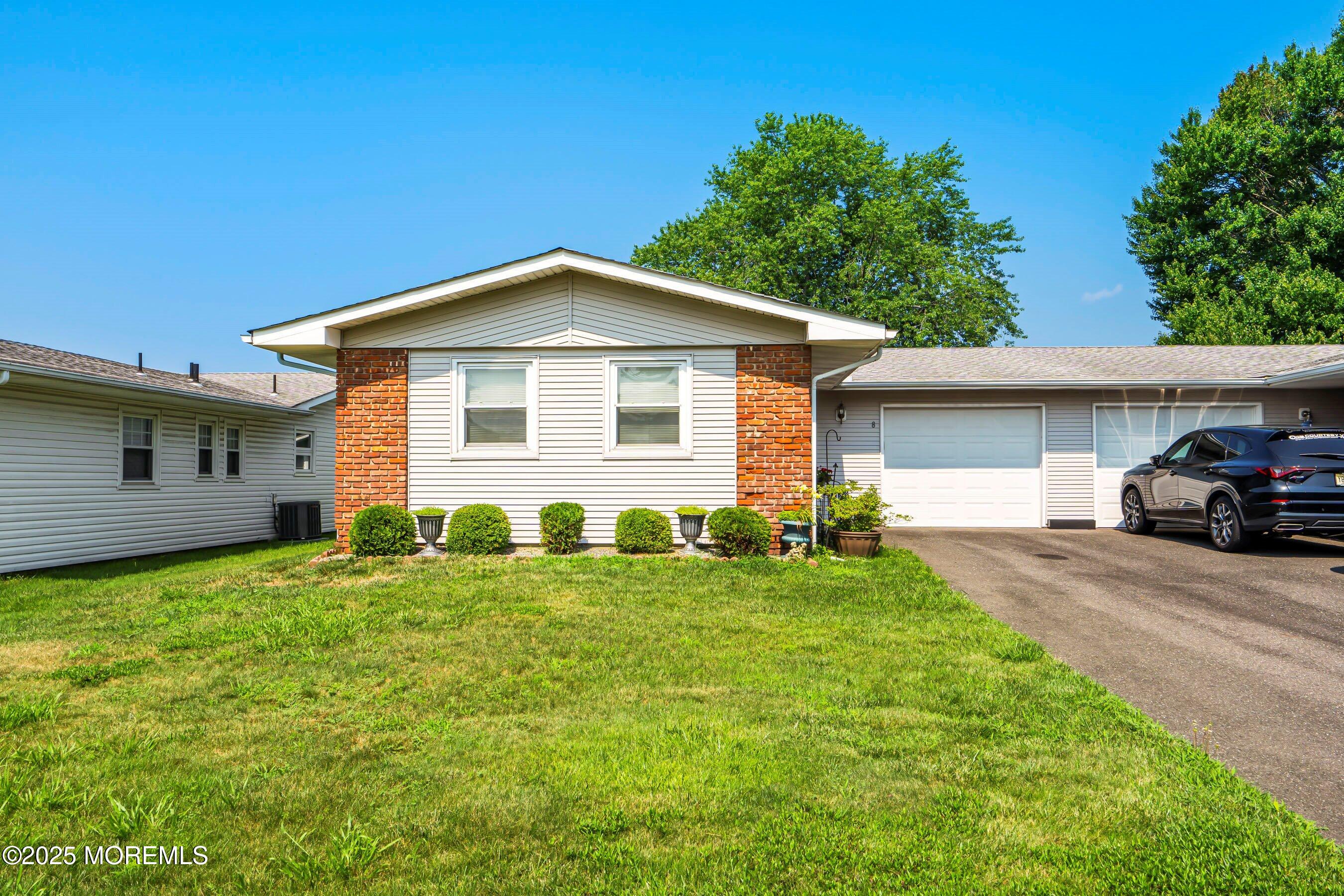 8 Constable Street, Brick, New Jersey image 1