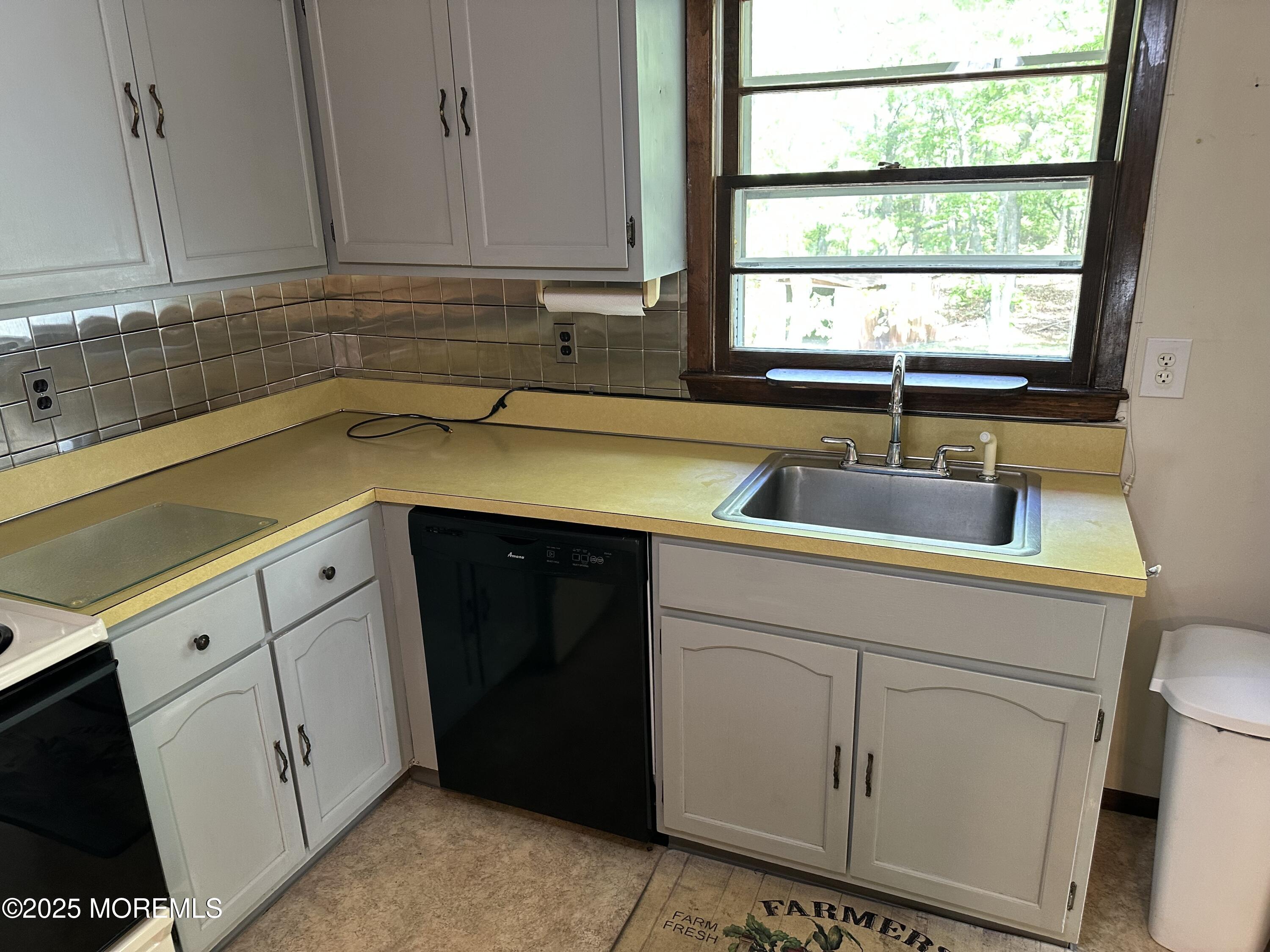 697 Vaughn Avenue, Toms River, New Jersey image 7