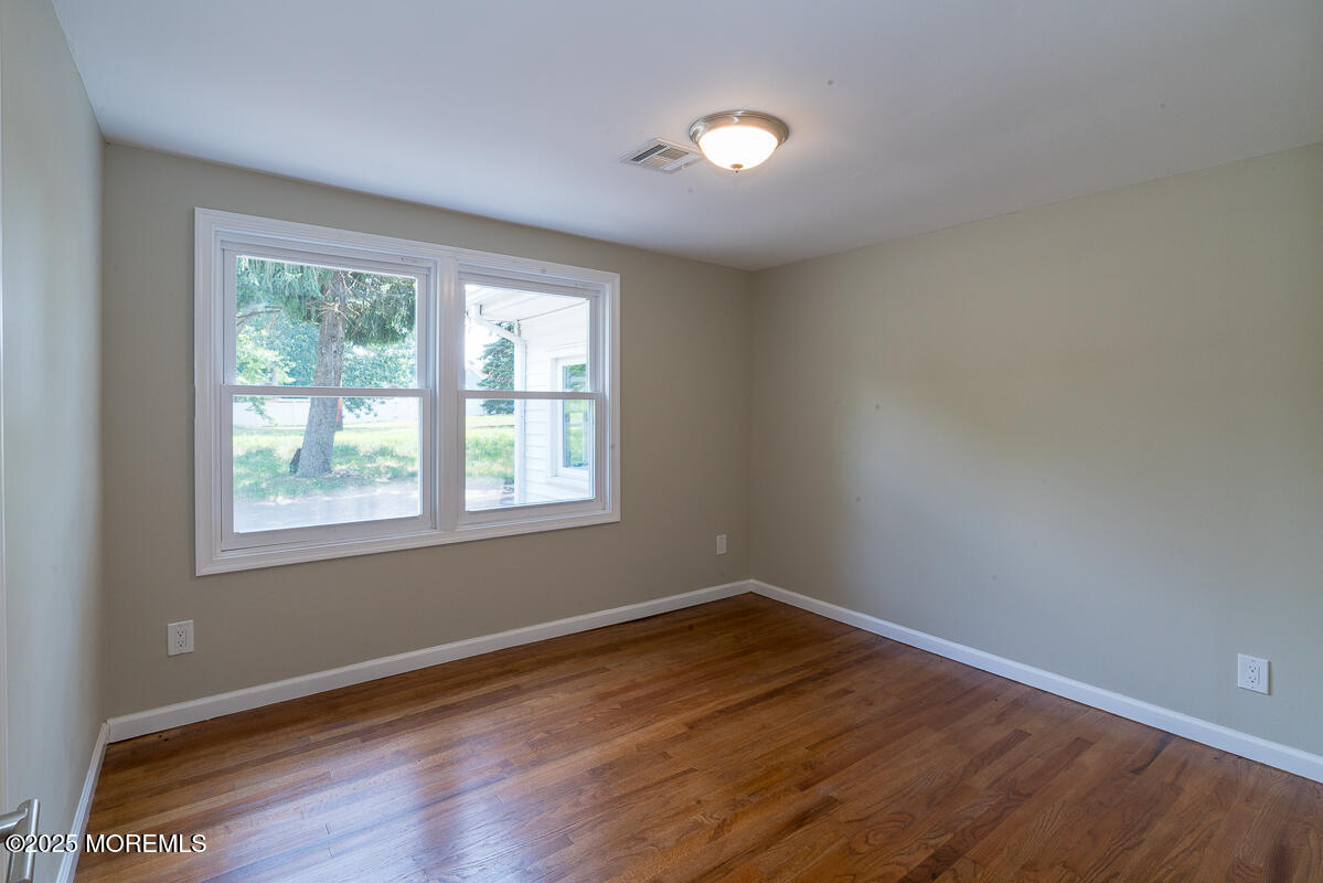 21 Wickatunk Road, Manalapan, New Jersey image 26