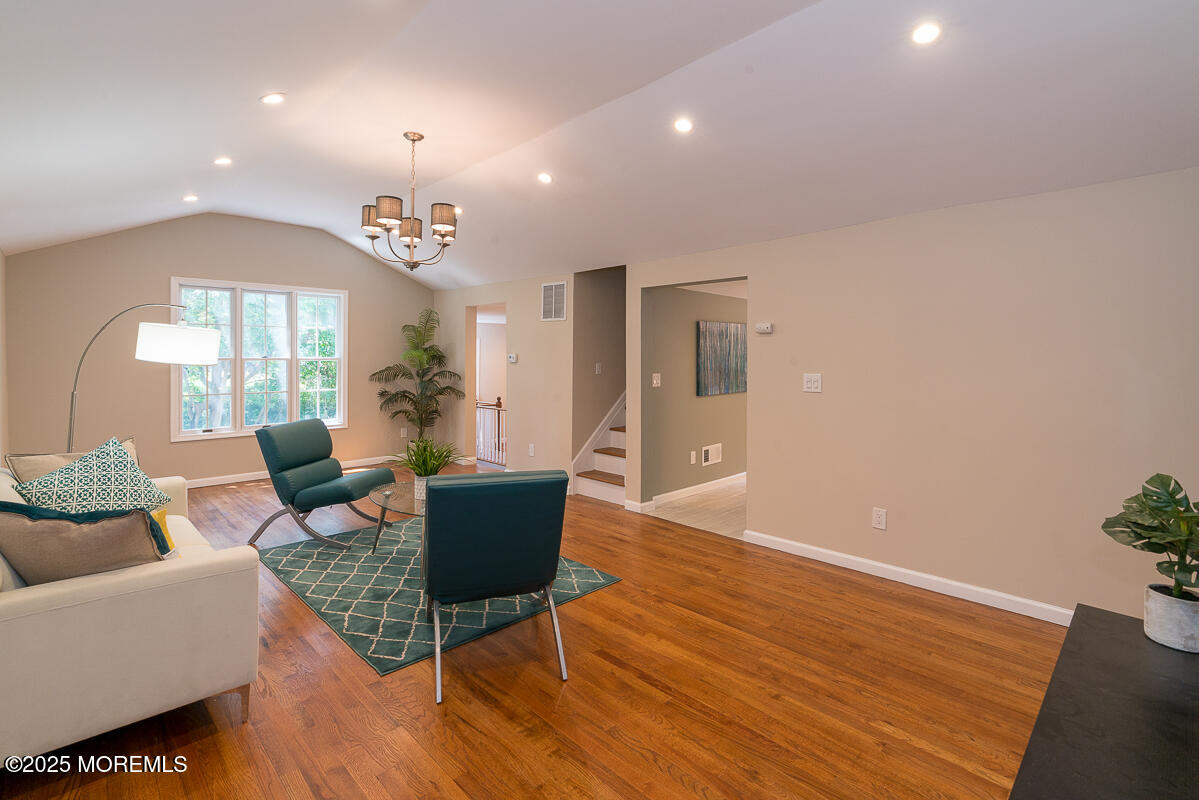21 Wickatunk Road, Manalapan, New Jersey image 9
