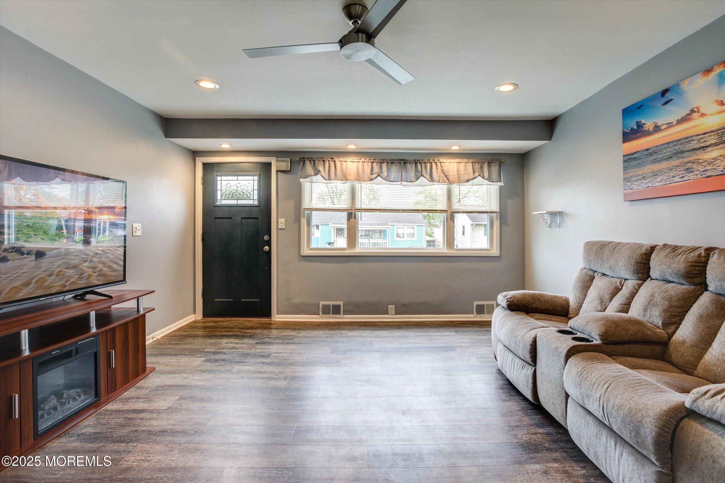 206 Arlington Avenue, Union Beach, New Jersey image 10
