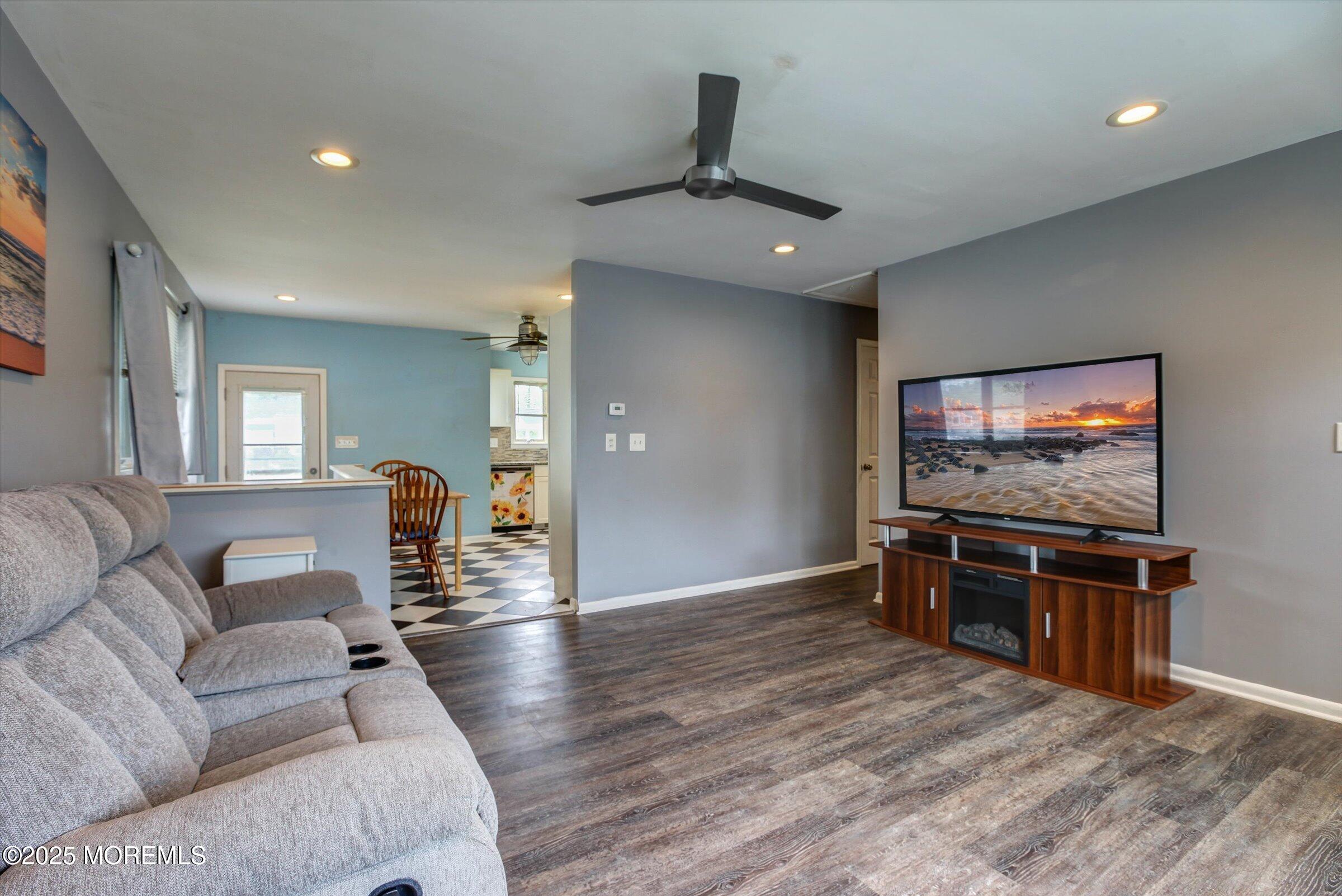 206 Arlington Avenue, Union Beach, New Jersey image 13