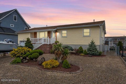1964 Seaman Court Toms River NJ 08753