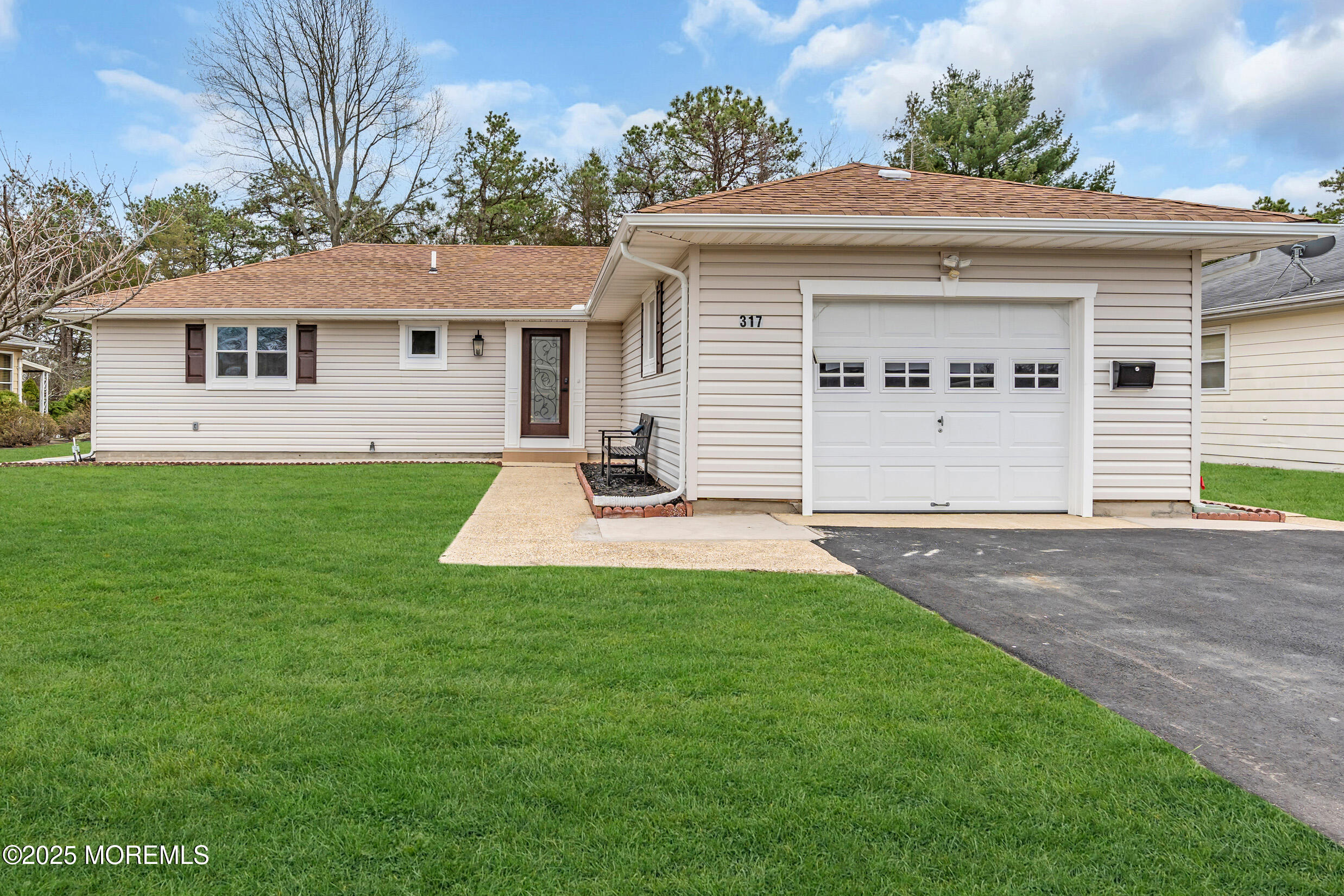 317 St Thomas Drive, Toms River, New Jersey image 1